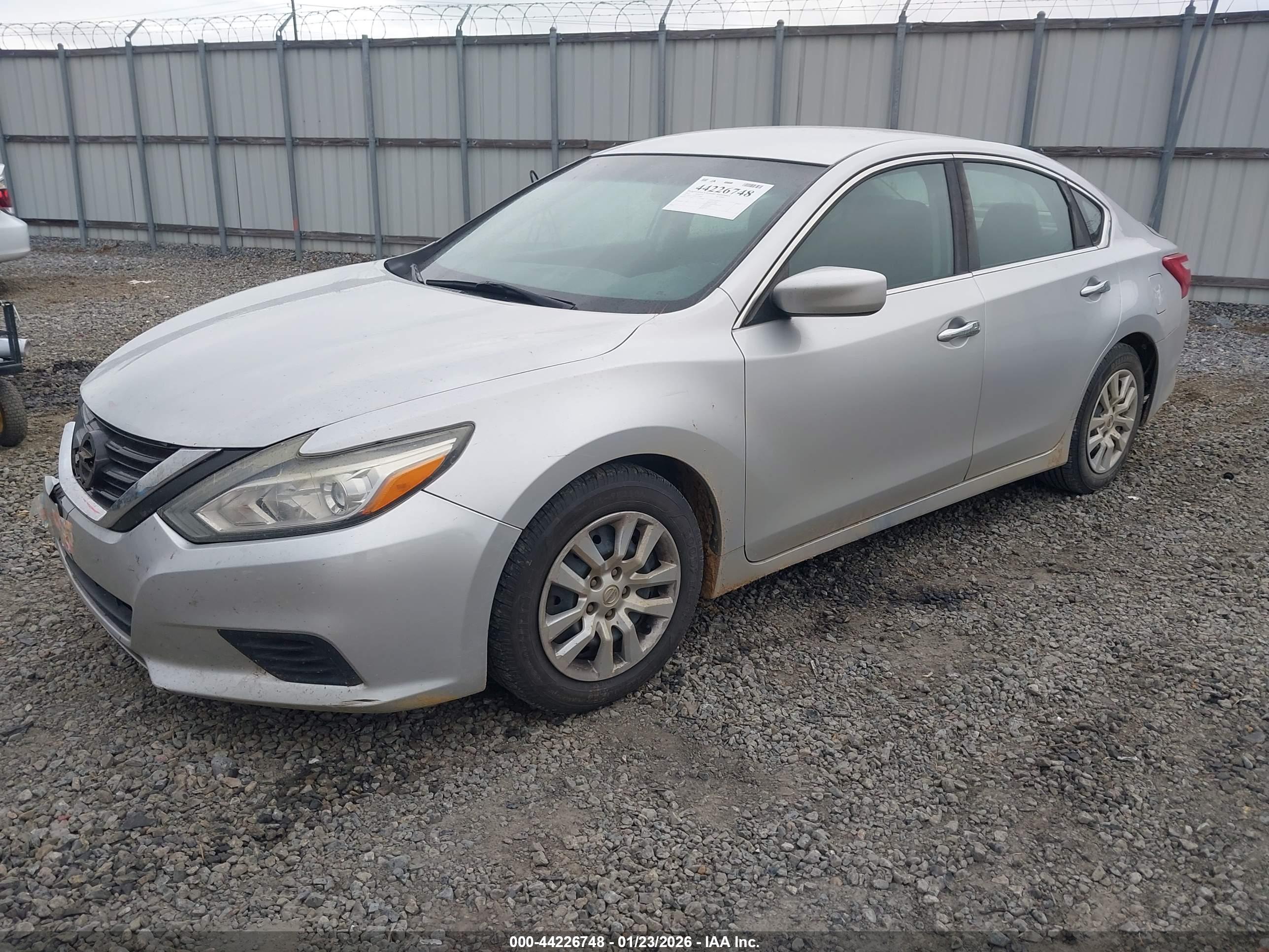 NISSAN ALTIMA image 2