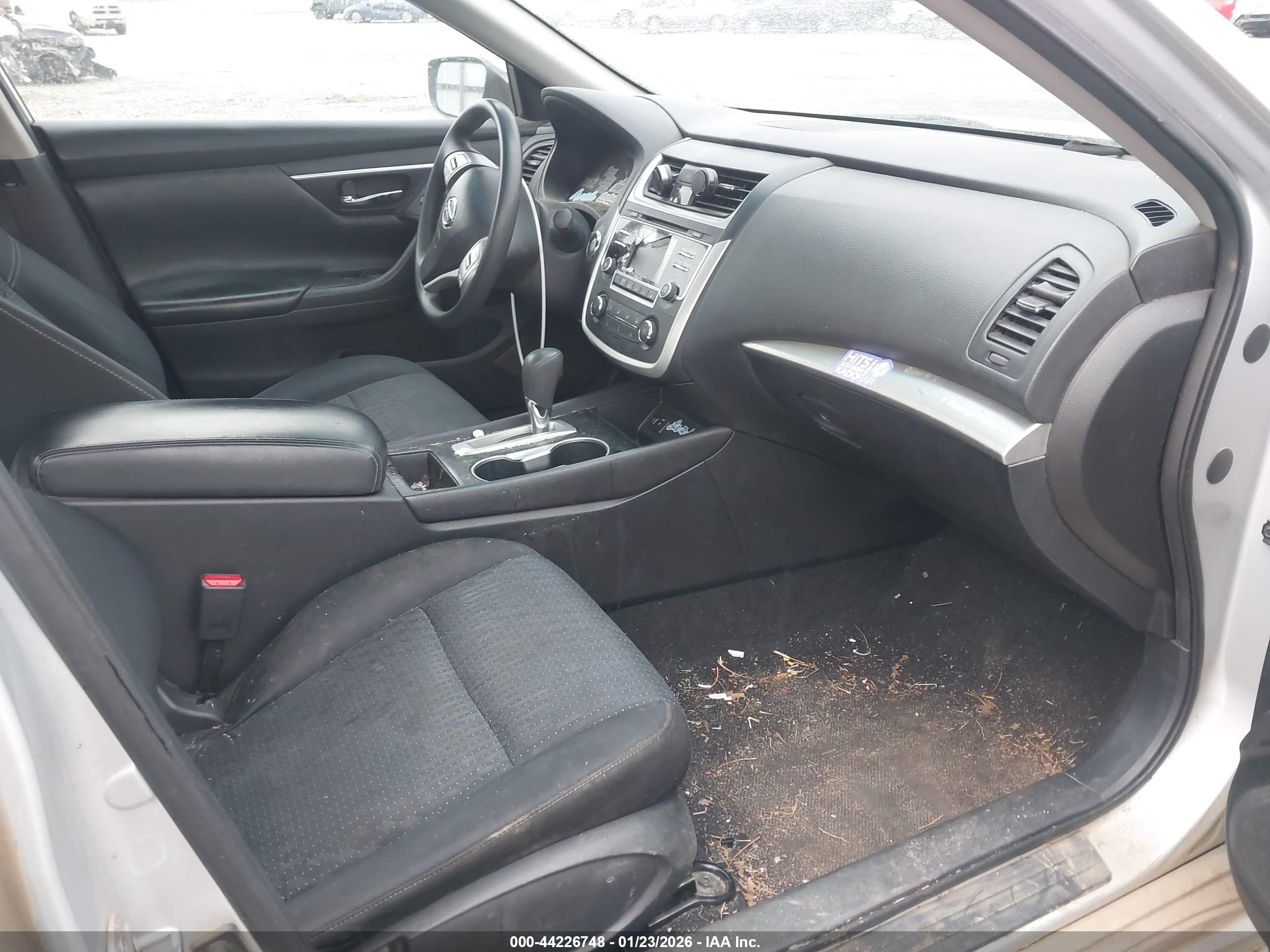 NISSAN ALTIMA image 5