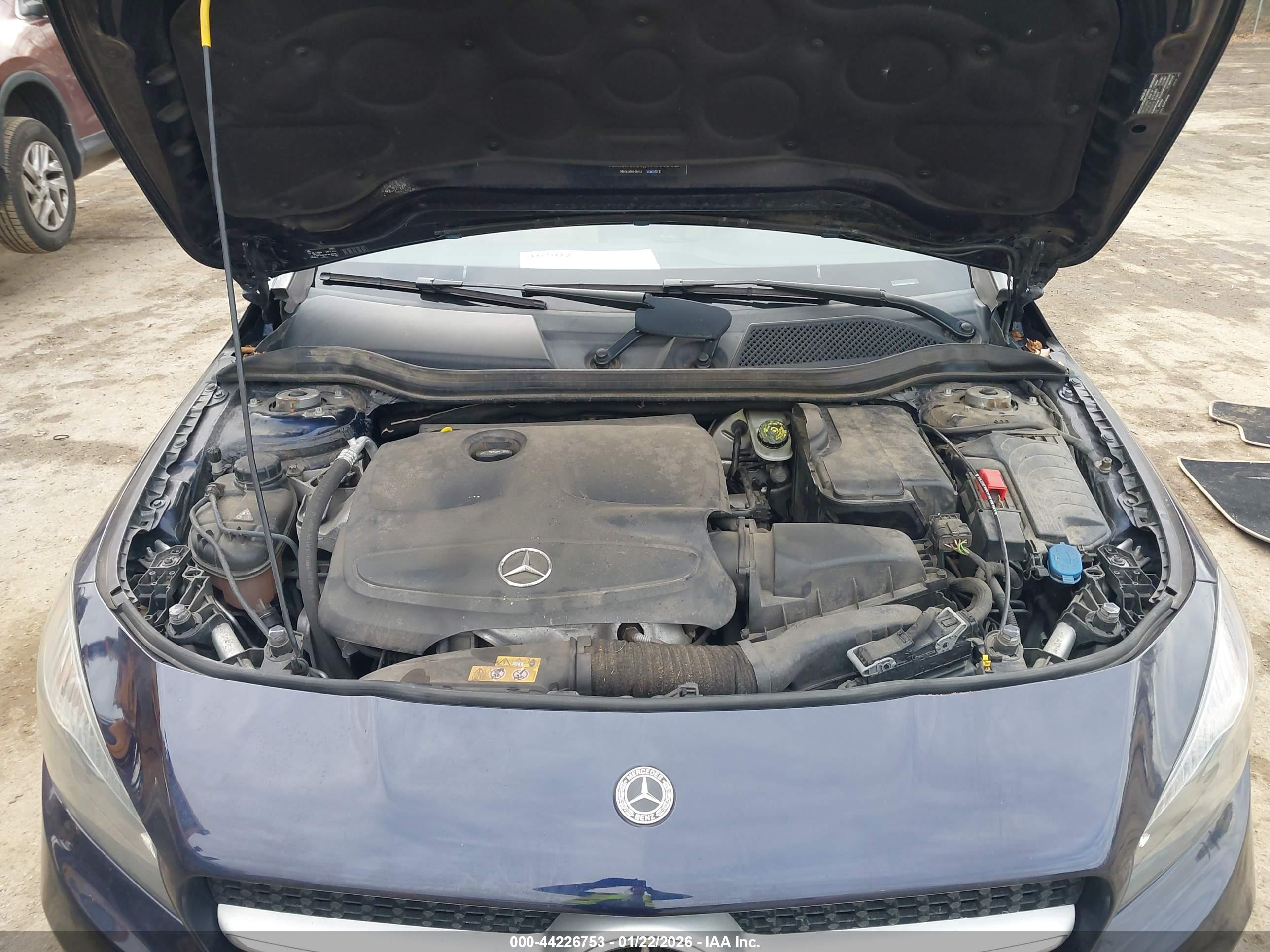 MERCEDES-BENZ CLA image 10