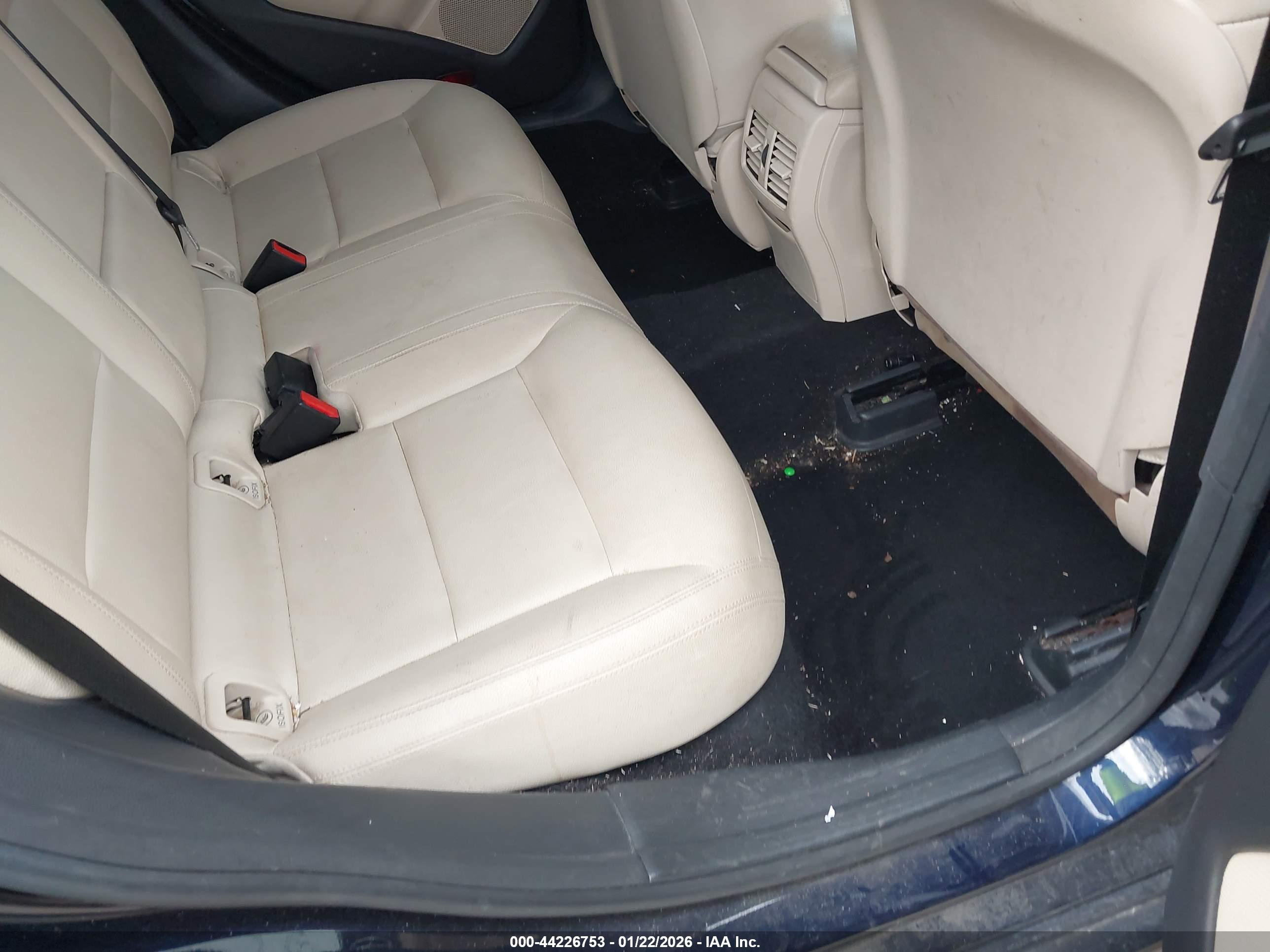 MERCEDES-BENZ CLA image 8