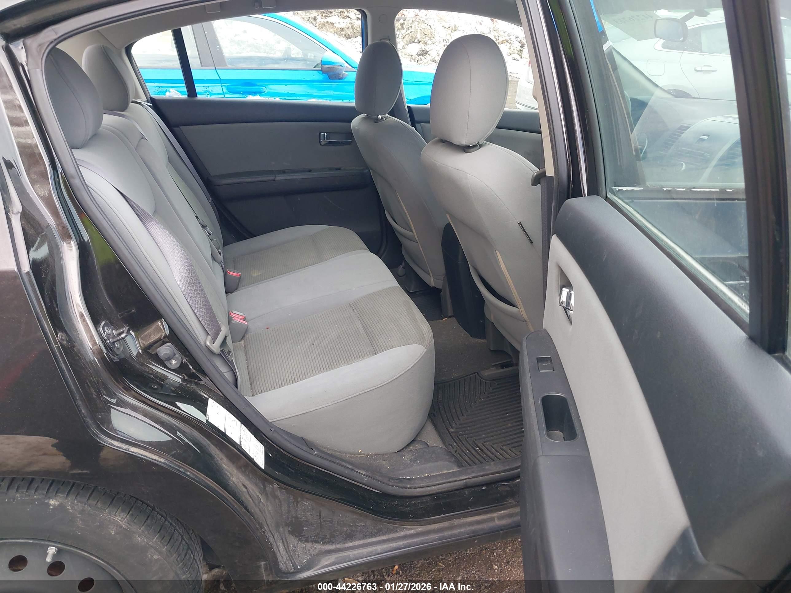 NISSAN SENTRA image 8