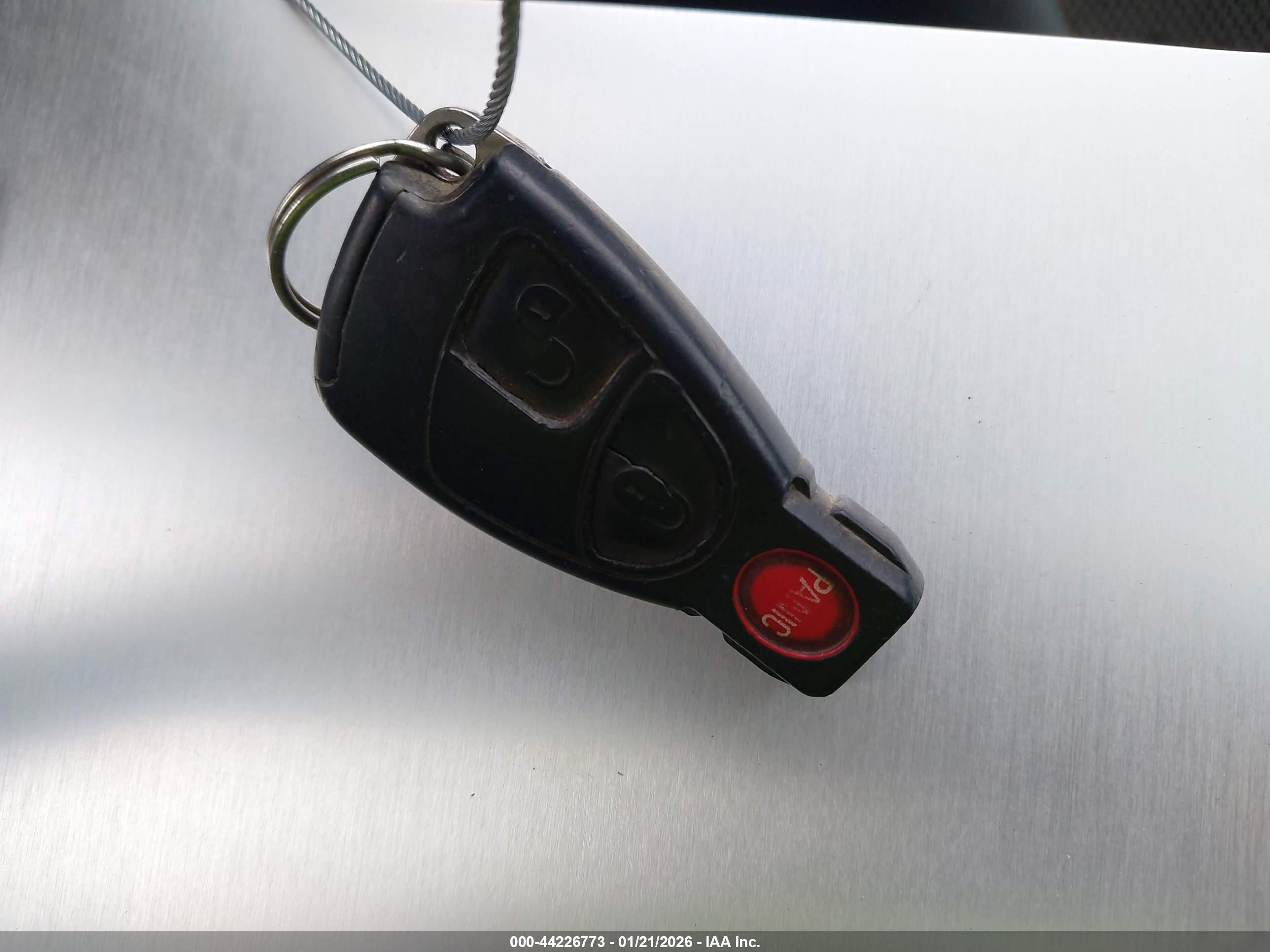 MERCEDES-BENZ C image 11