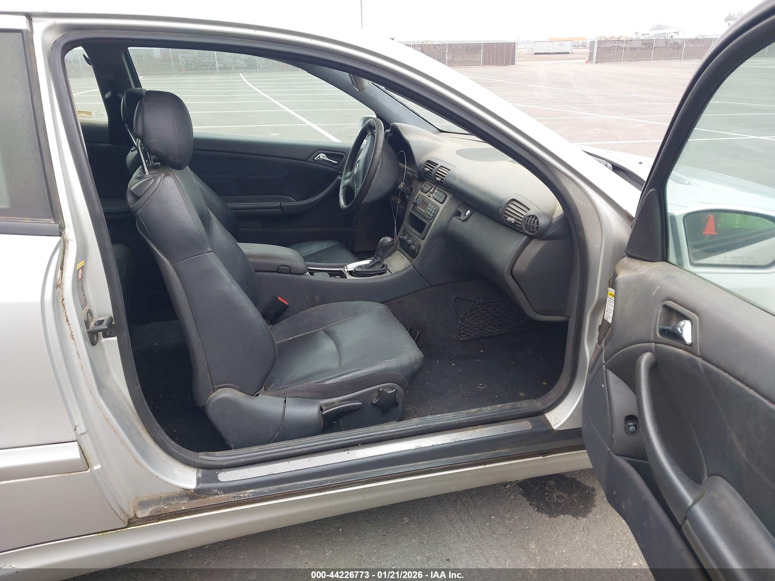 MERCEDES-BENZ C image 5