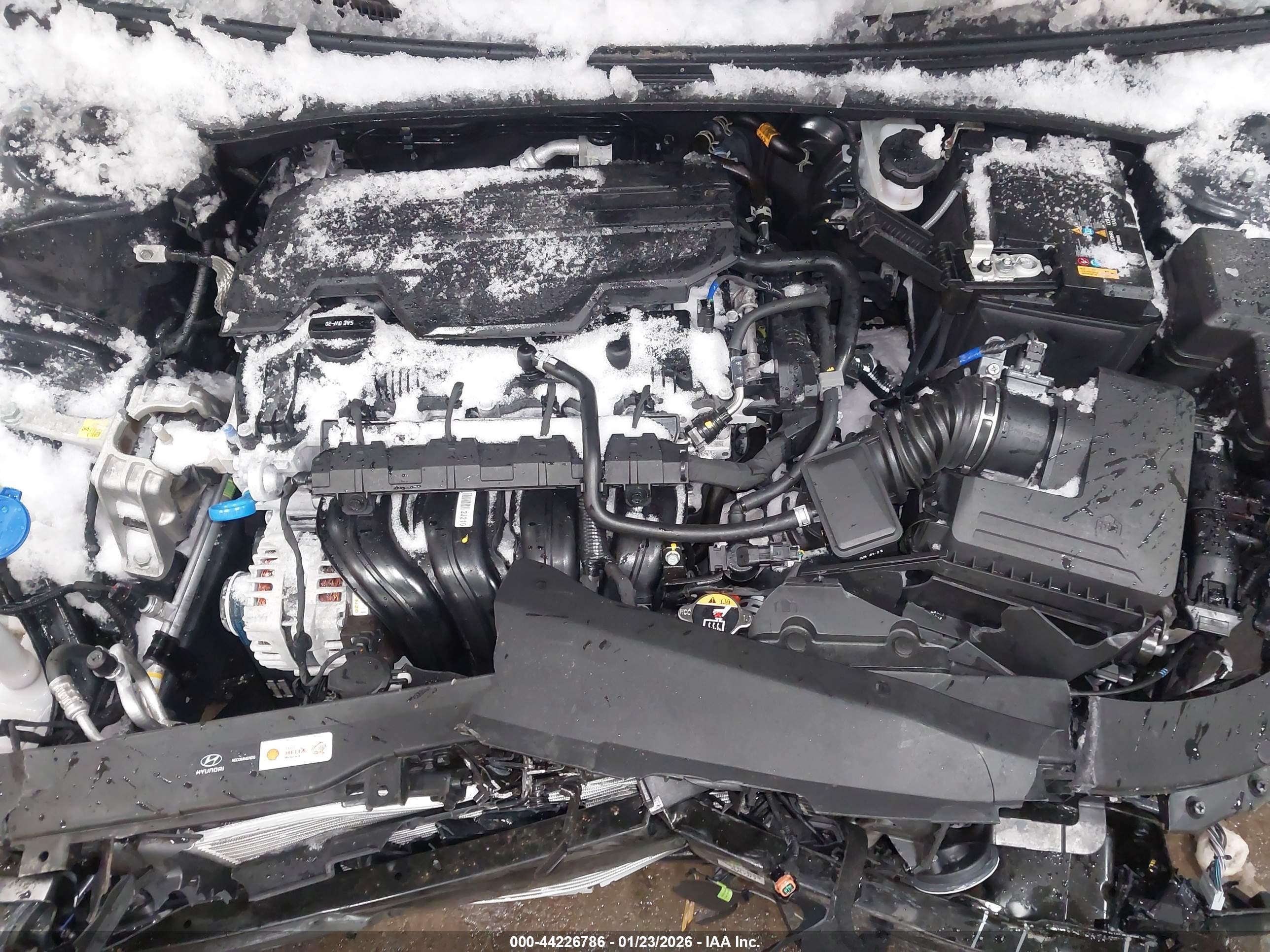 HYUNDAI ELANTRA image 10