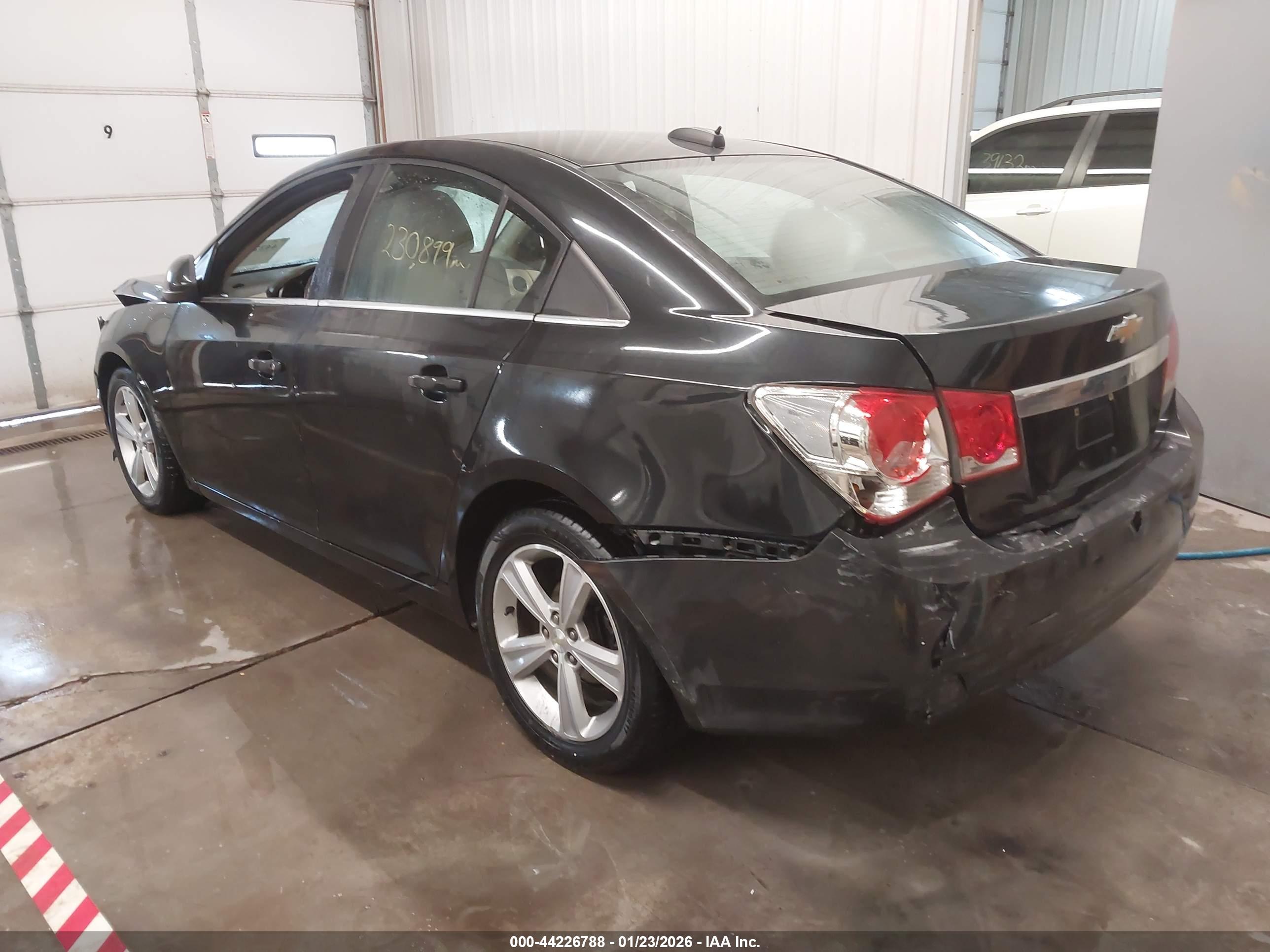 CHEVROLET CRUZE image 3