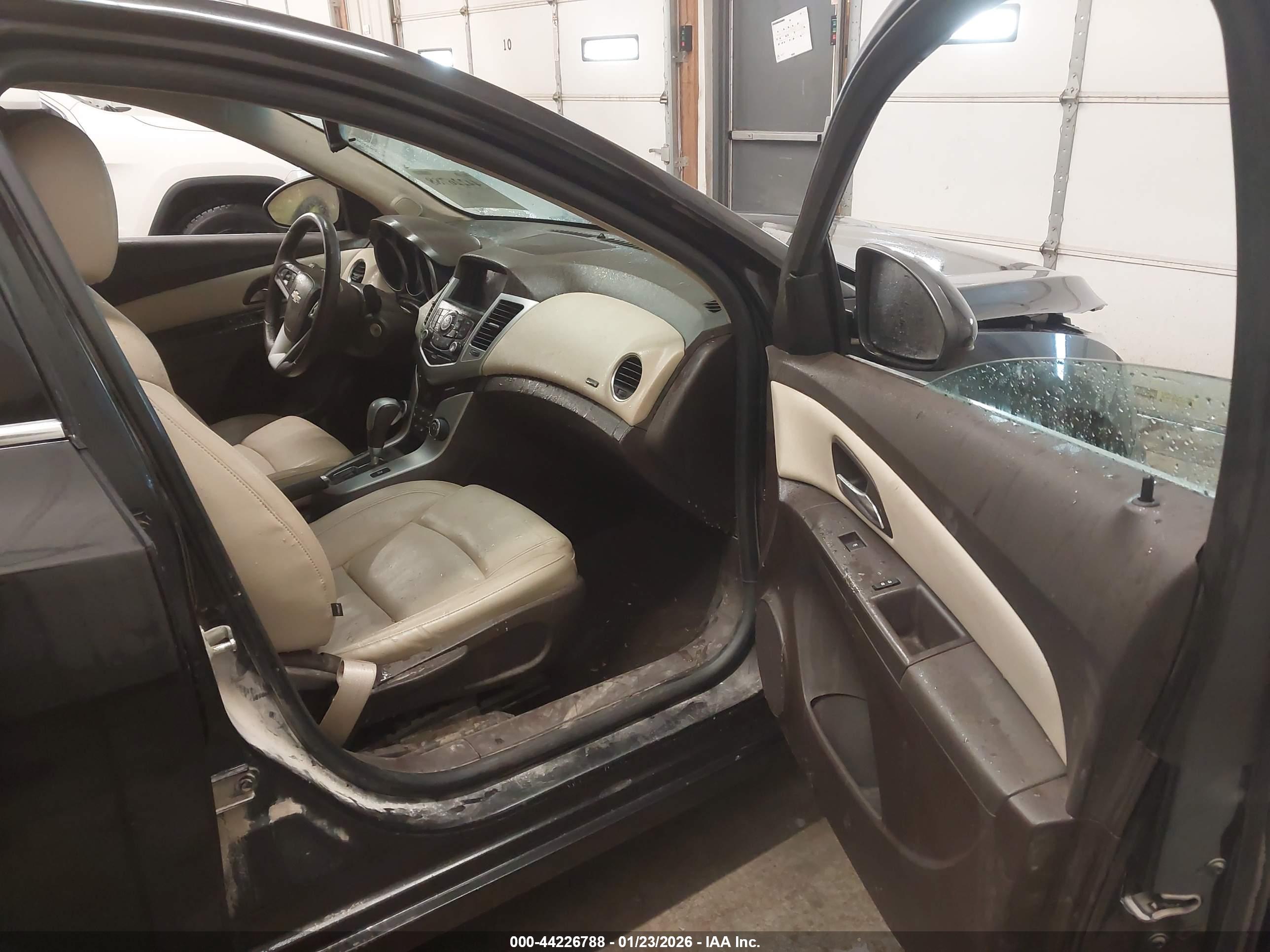 CHEVROLET CRUZE image 5