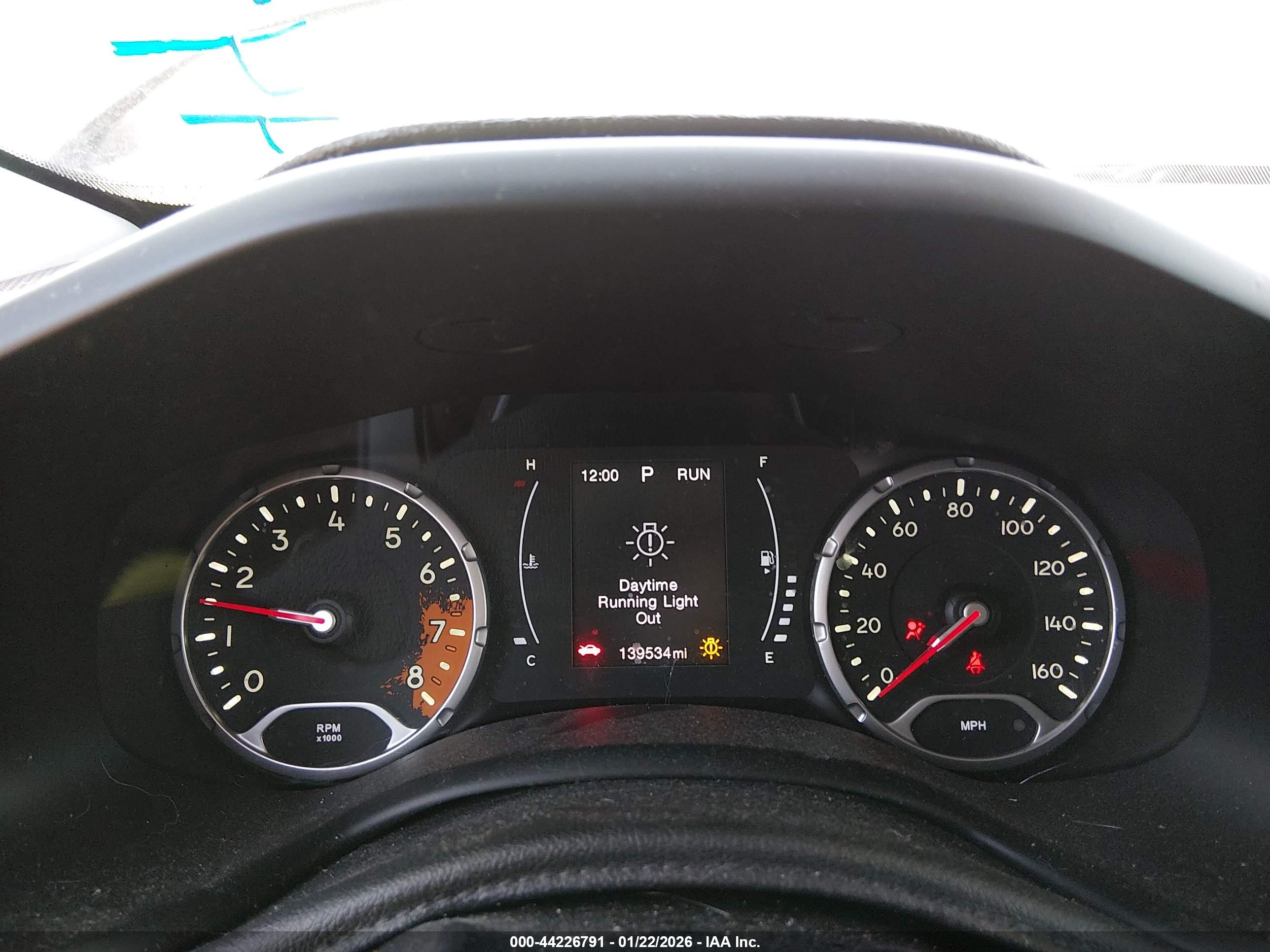 JEEP RENEGADE image 7