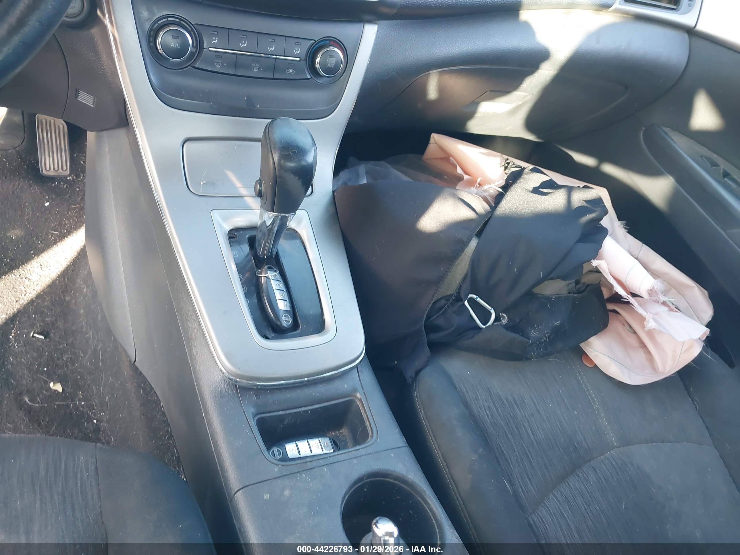 NISSAN SENTRA image 11