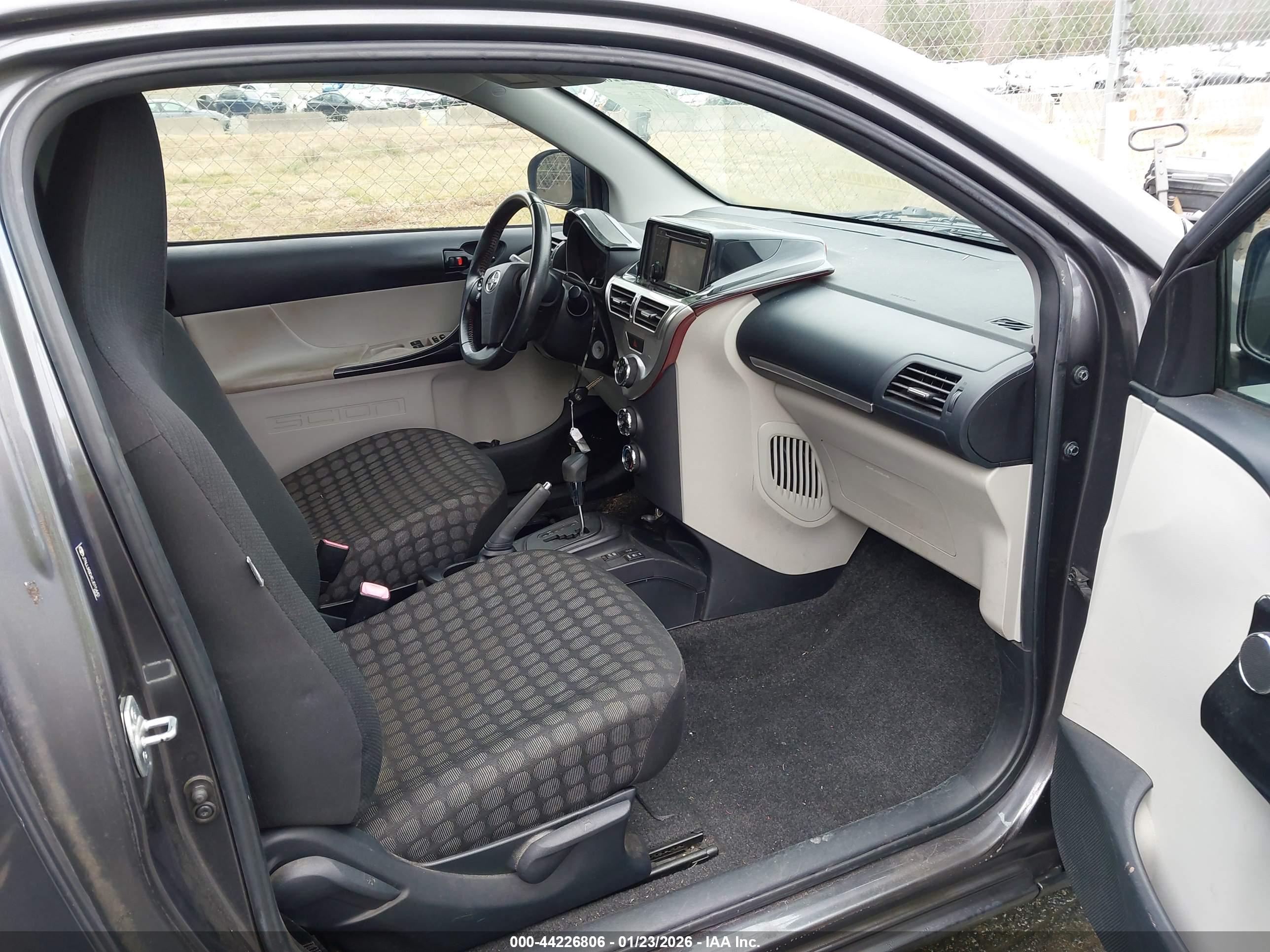 SCION IQ image 5
