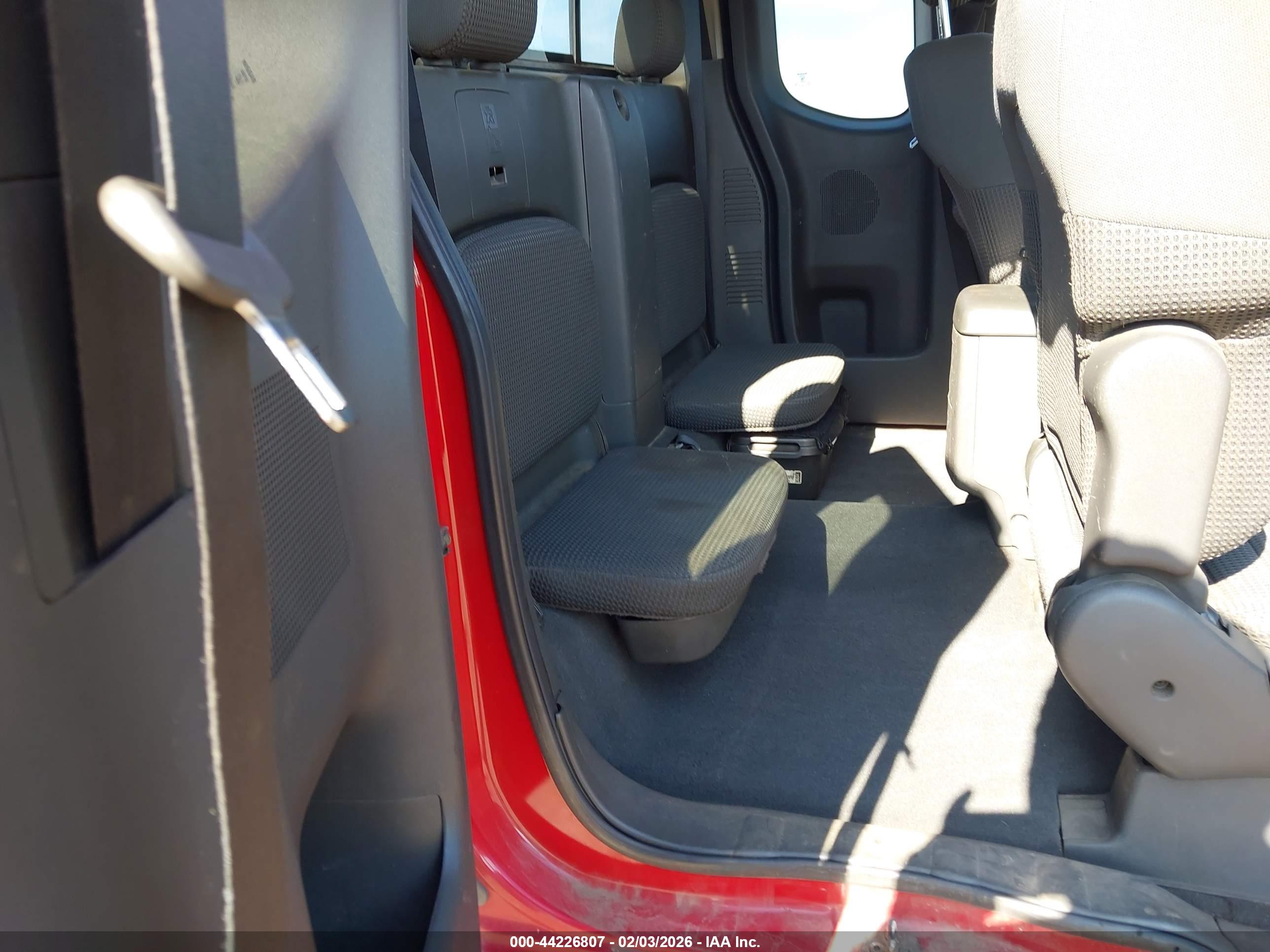NISSAN FRONTIER image 8