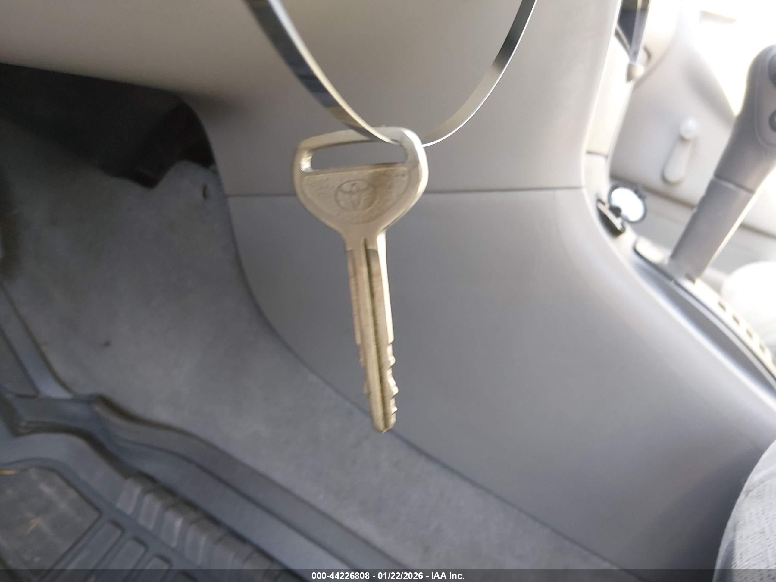 TOYOTA COROLLA image 11