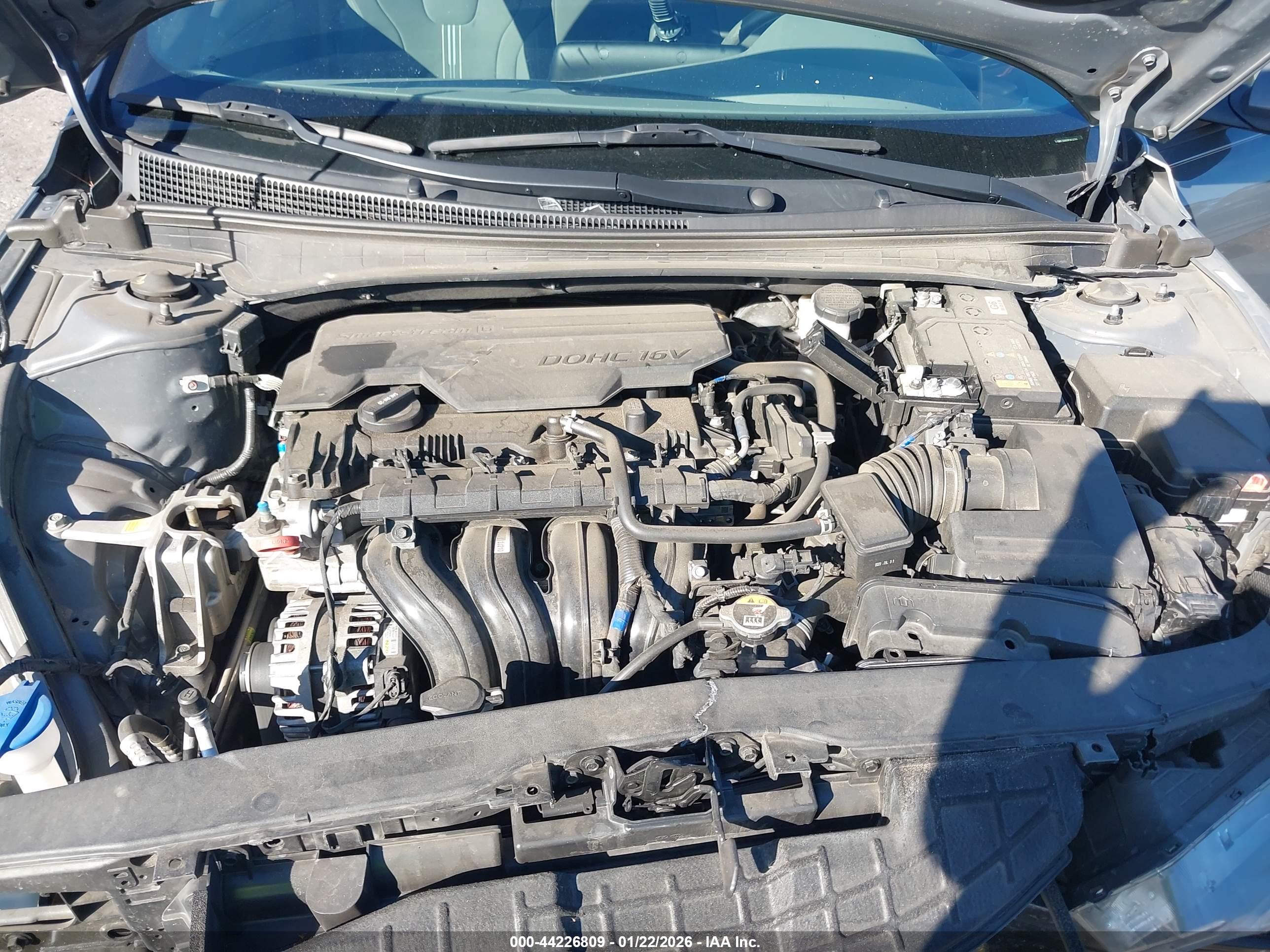 HYUNDAI ELANTRA image 10
