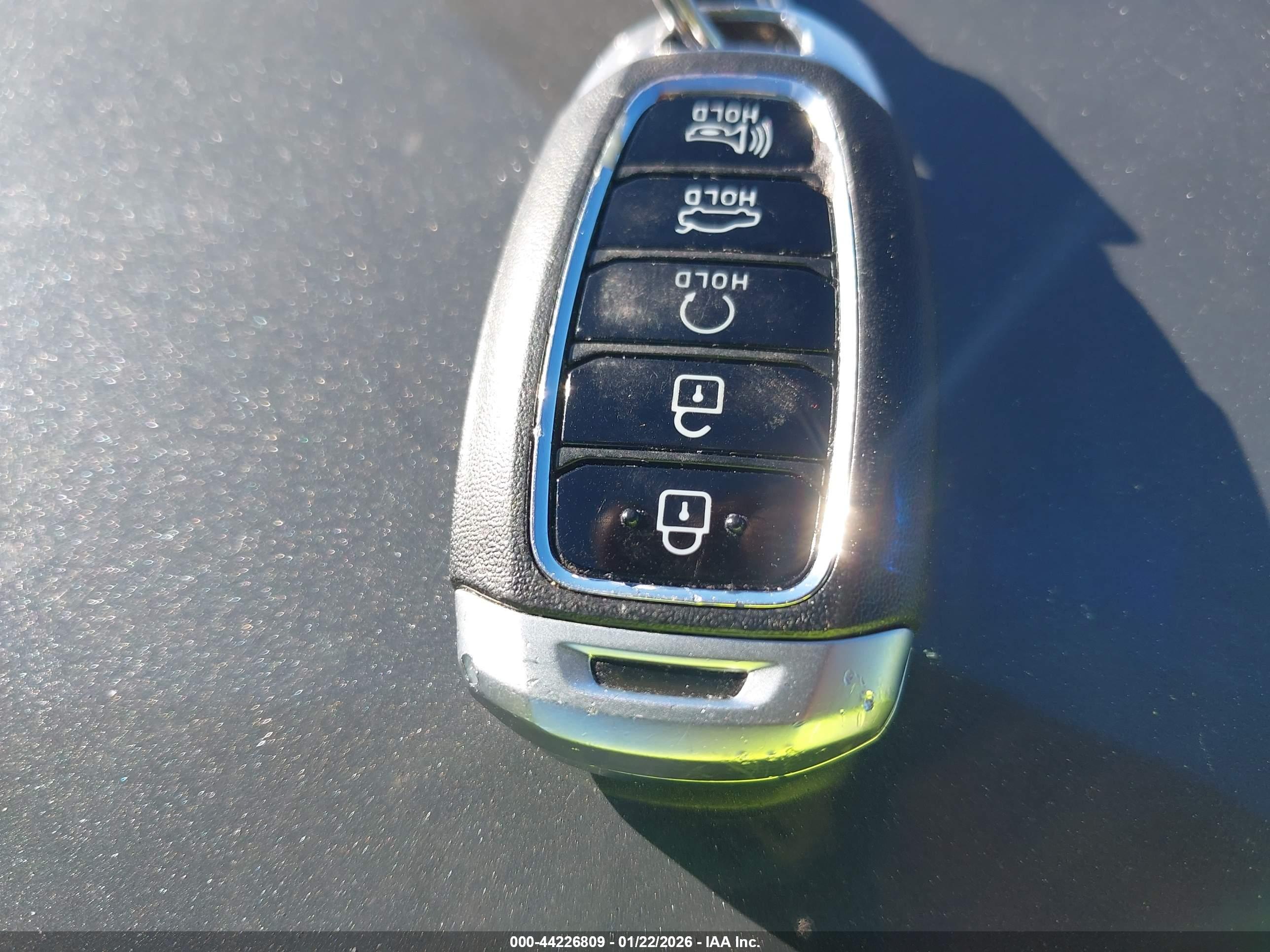 HYUNDAI ELANTRA image 11