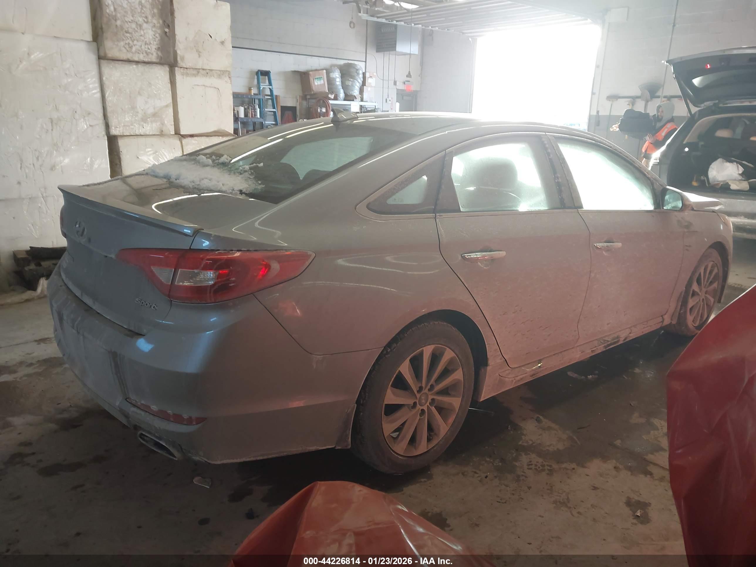 HYUNDAI SONATA image 4