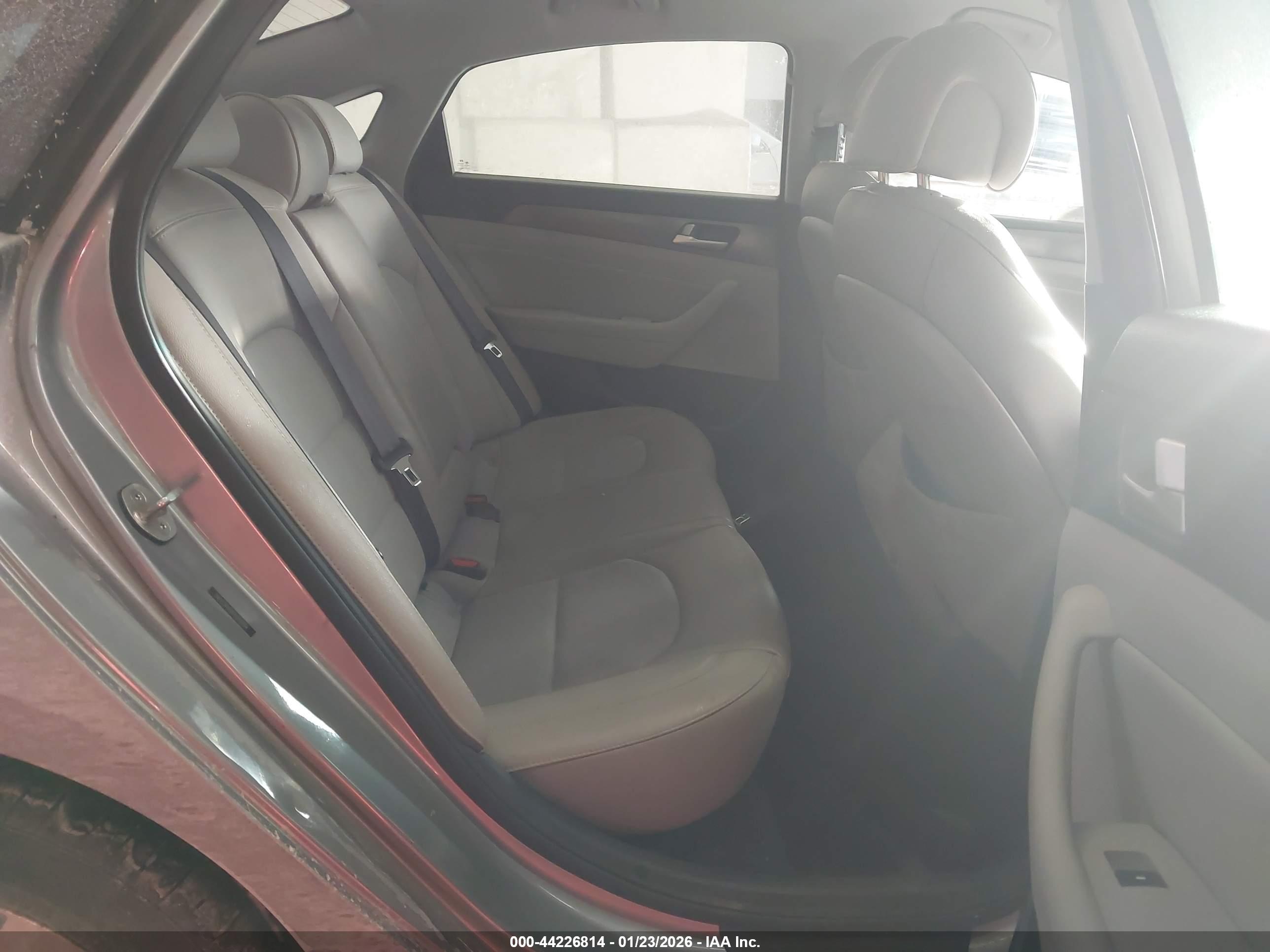 HYUNDAI SONATA image 8