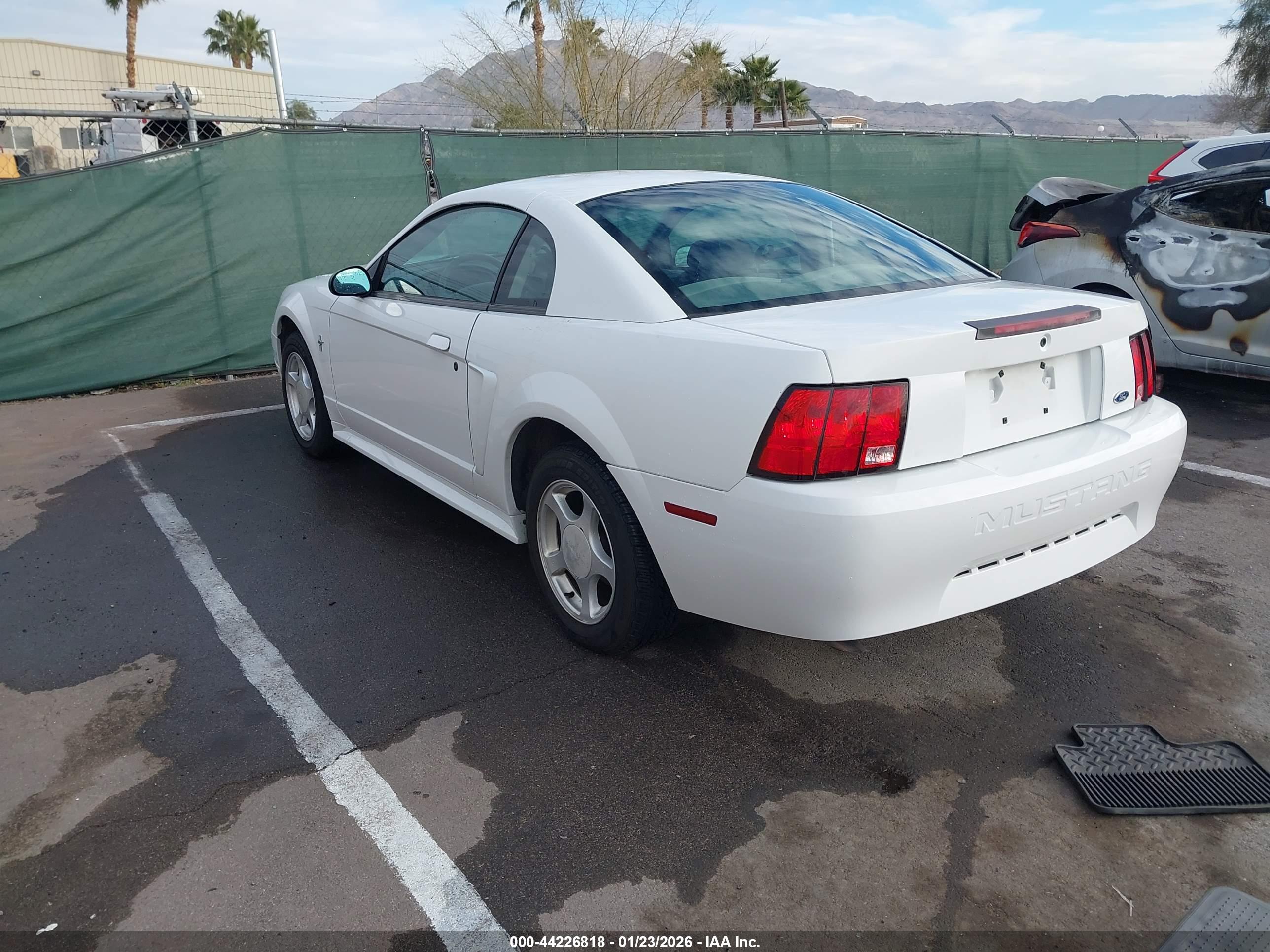 FORD MUSTANG image 3