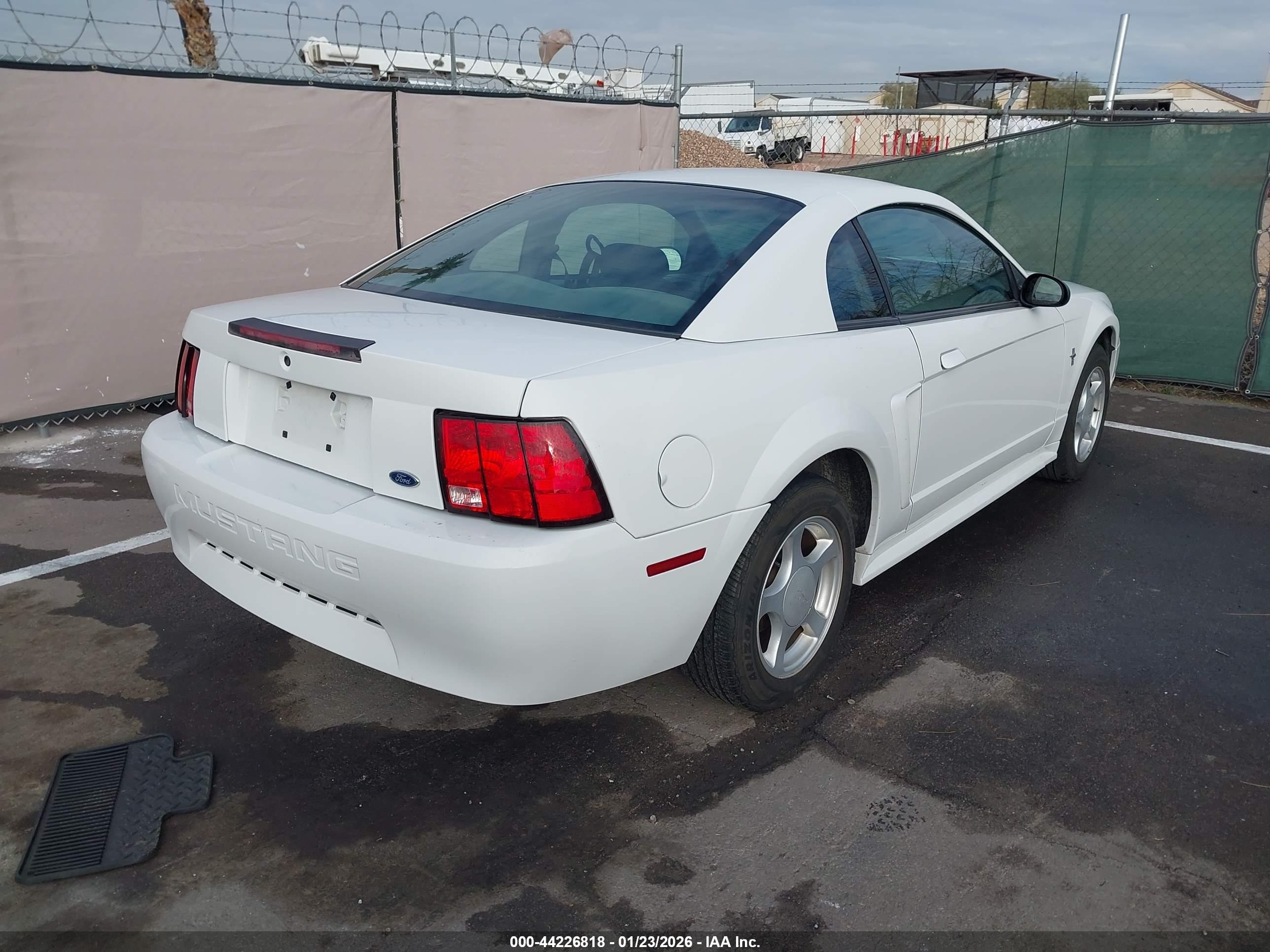 FORD MUSTANG image 4