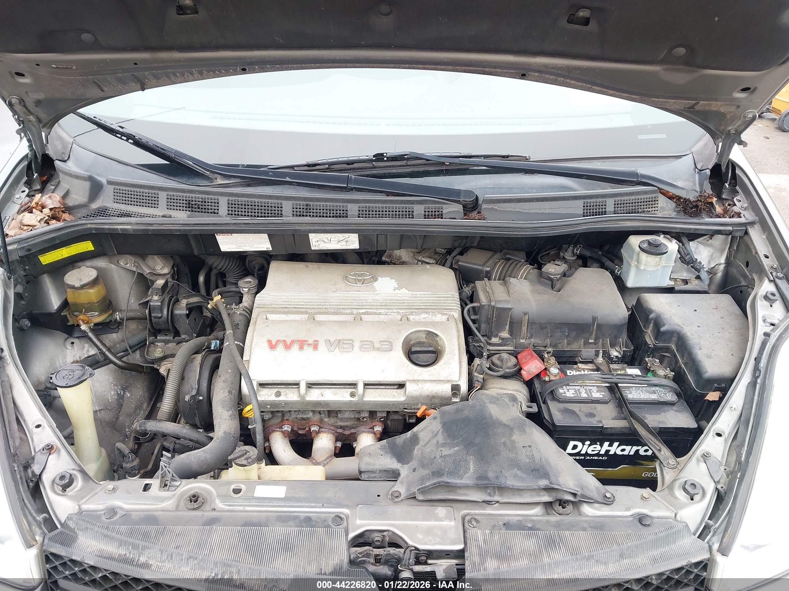 TOYOTA SIENNA image 10