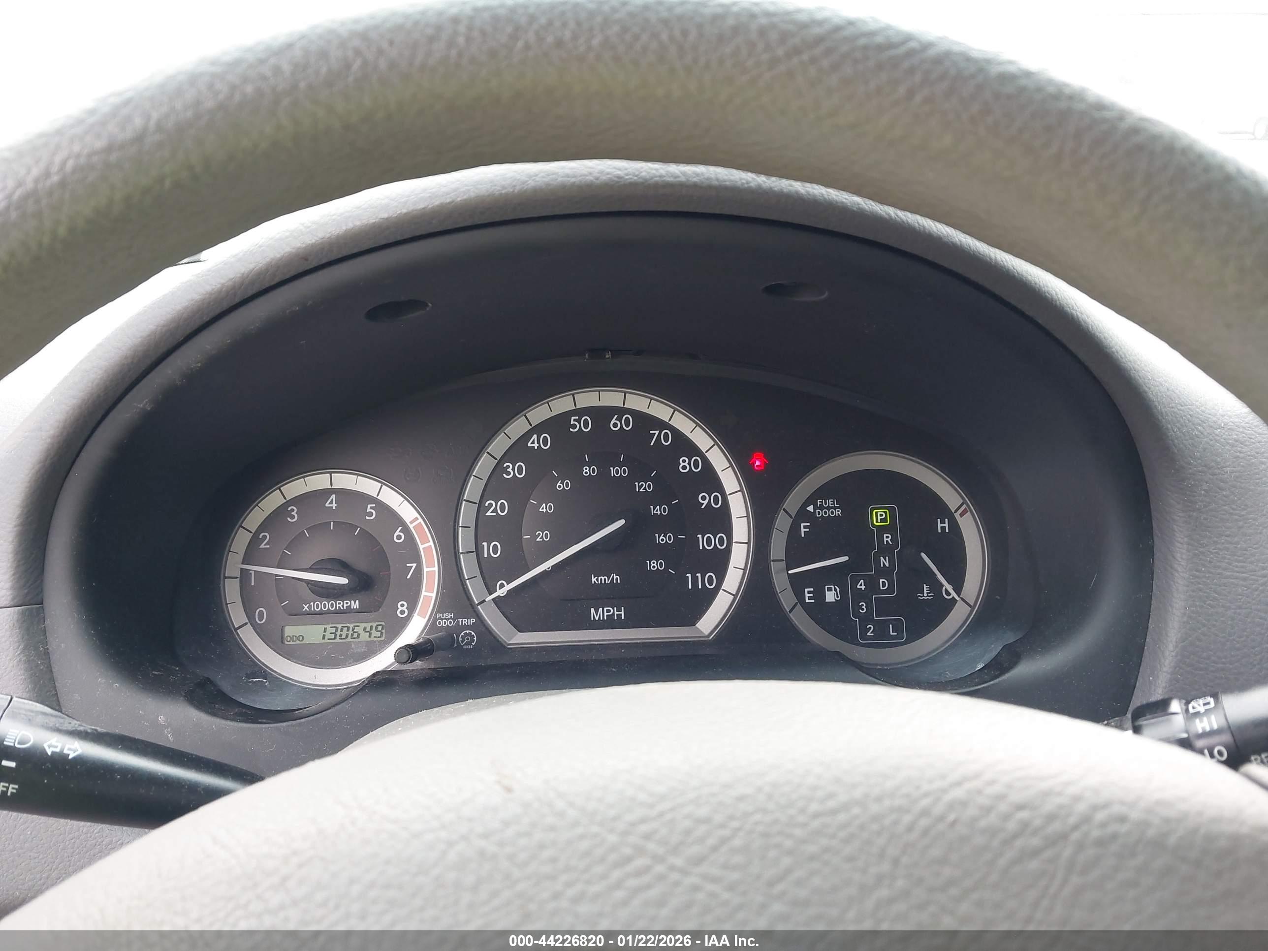 TOYOTA SIENNA image 7