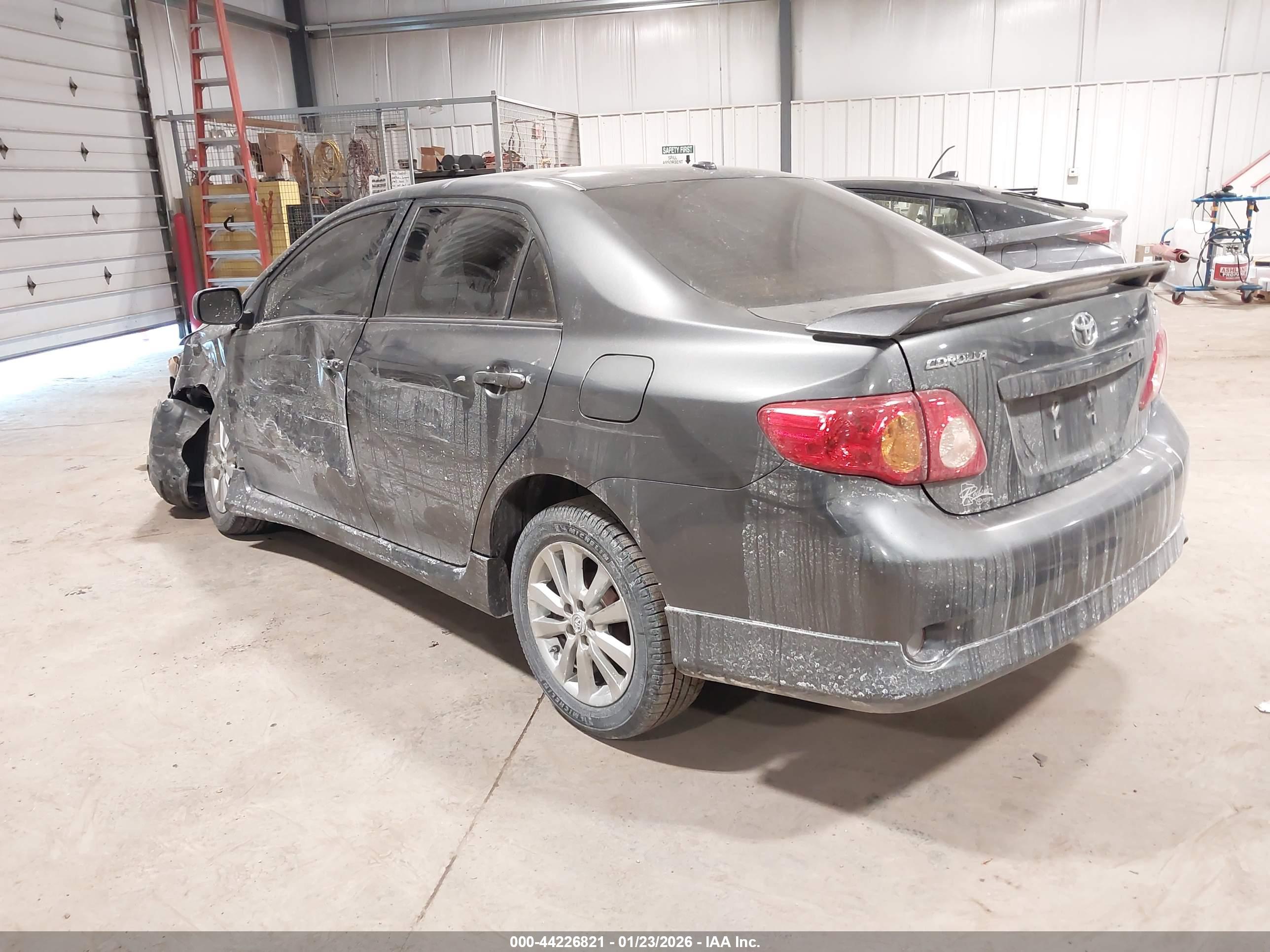 TOYOTA COROLLA image 3