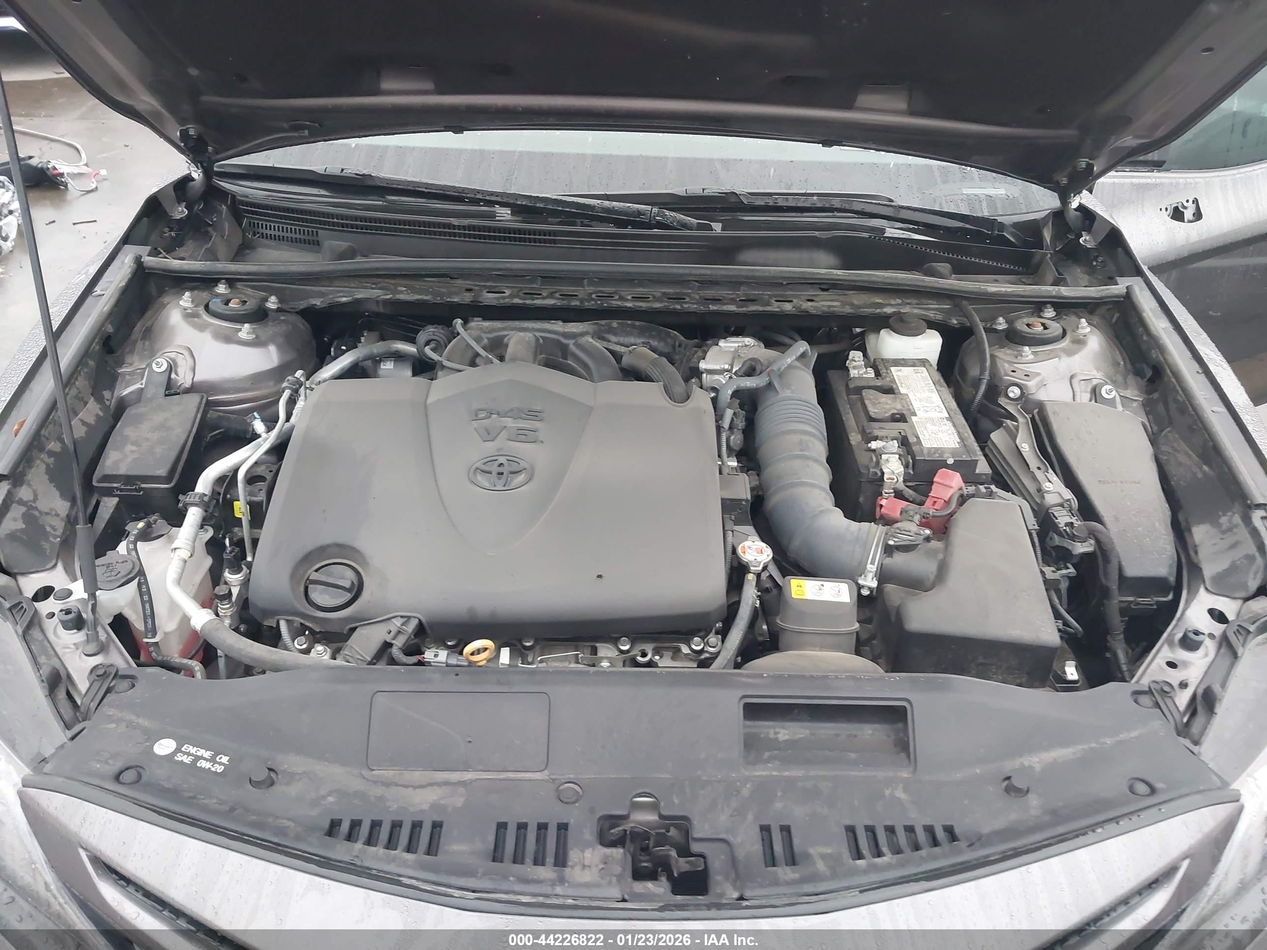 TOYOTA CAMRY image 10