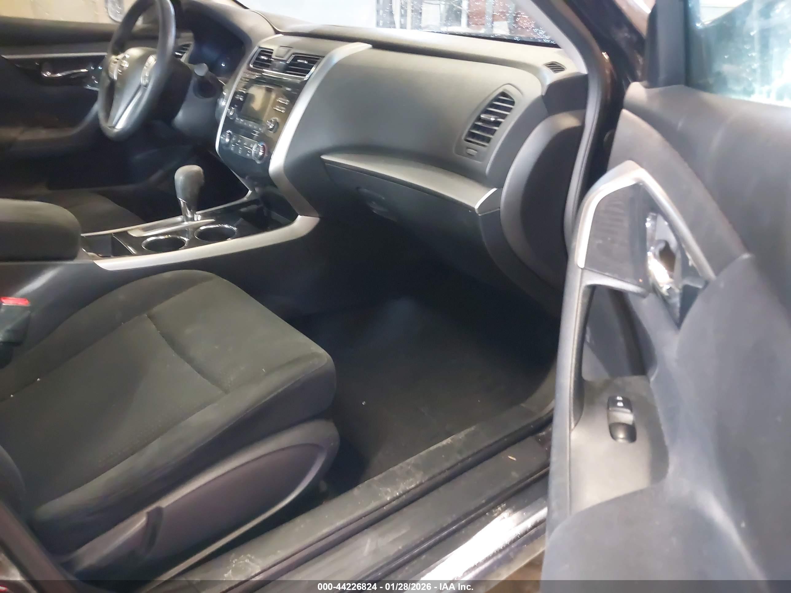 NISSAN ALTIMA image 5