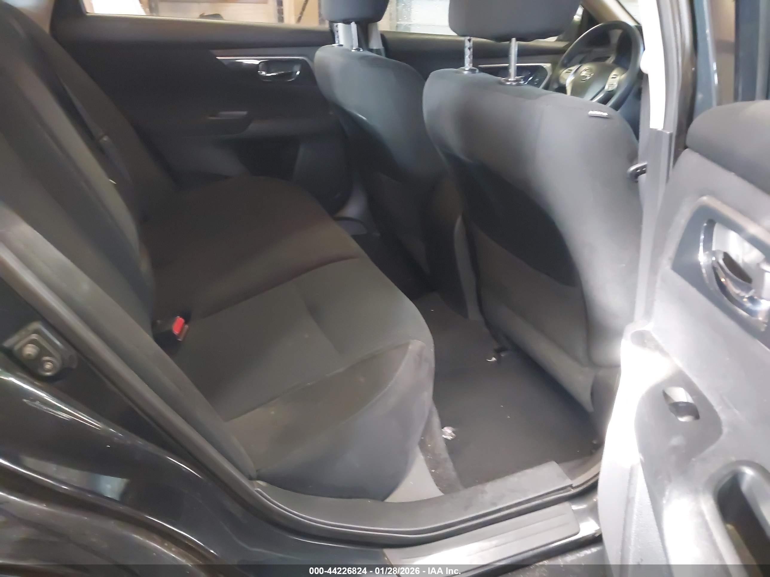 NISSAN ALTIMA image 8