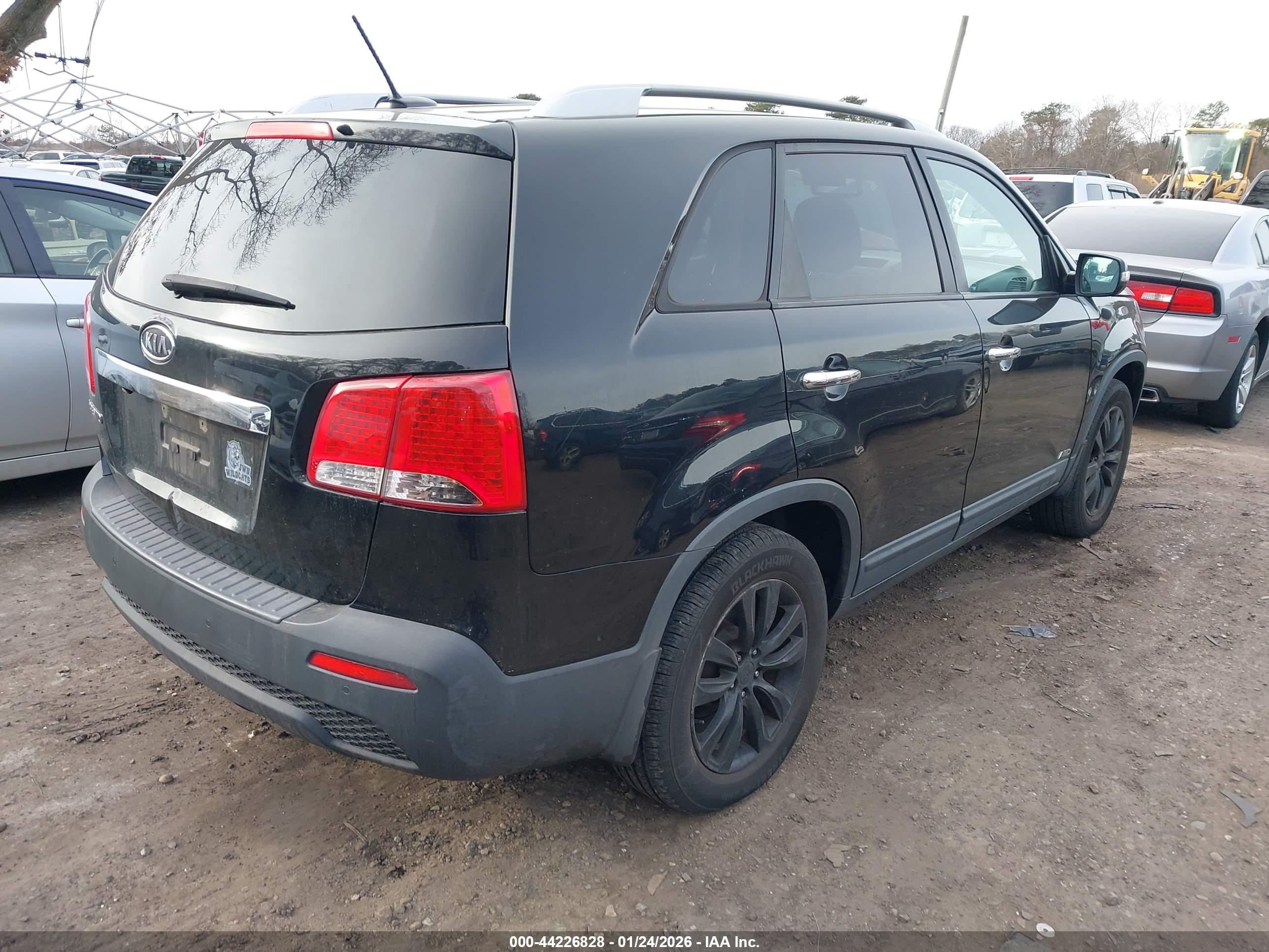 KIA SORENTO image 4