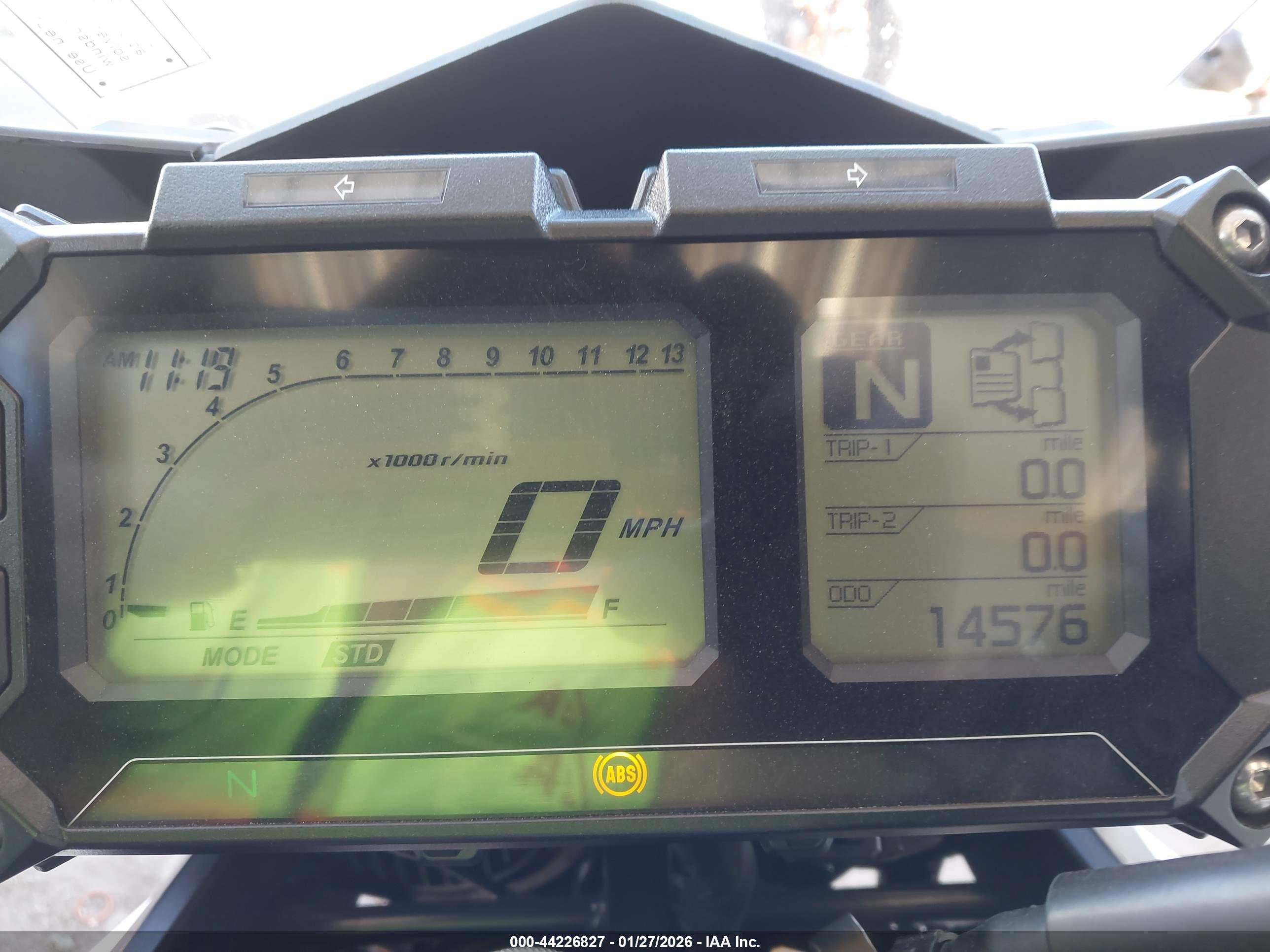 YAMAHA FJ09 image 7