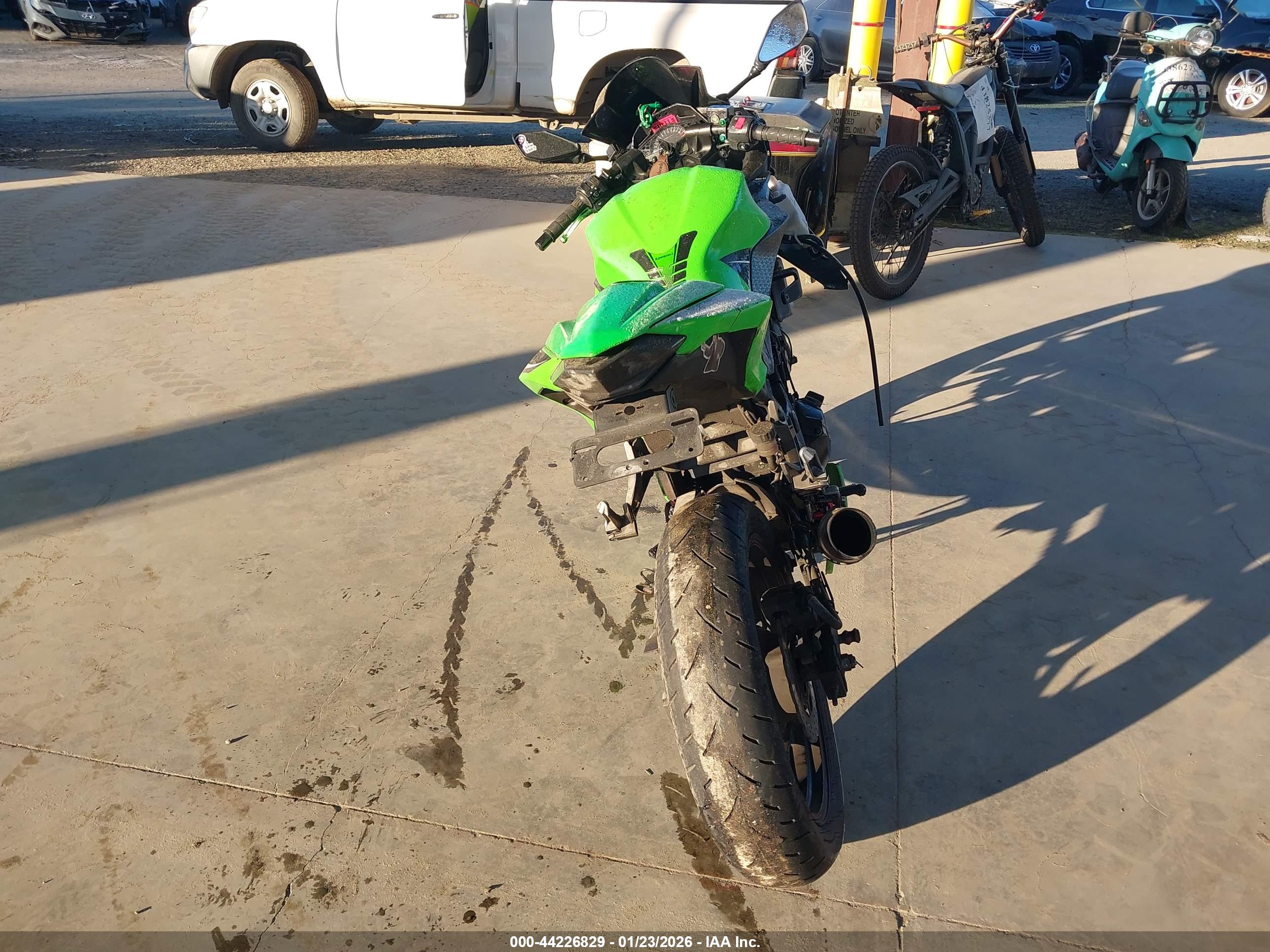 KAWASAKI EX300 image 6