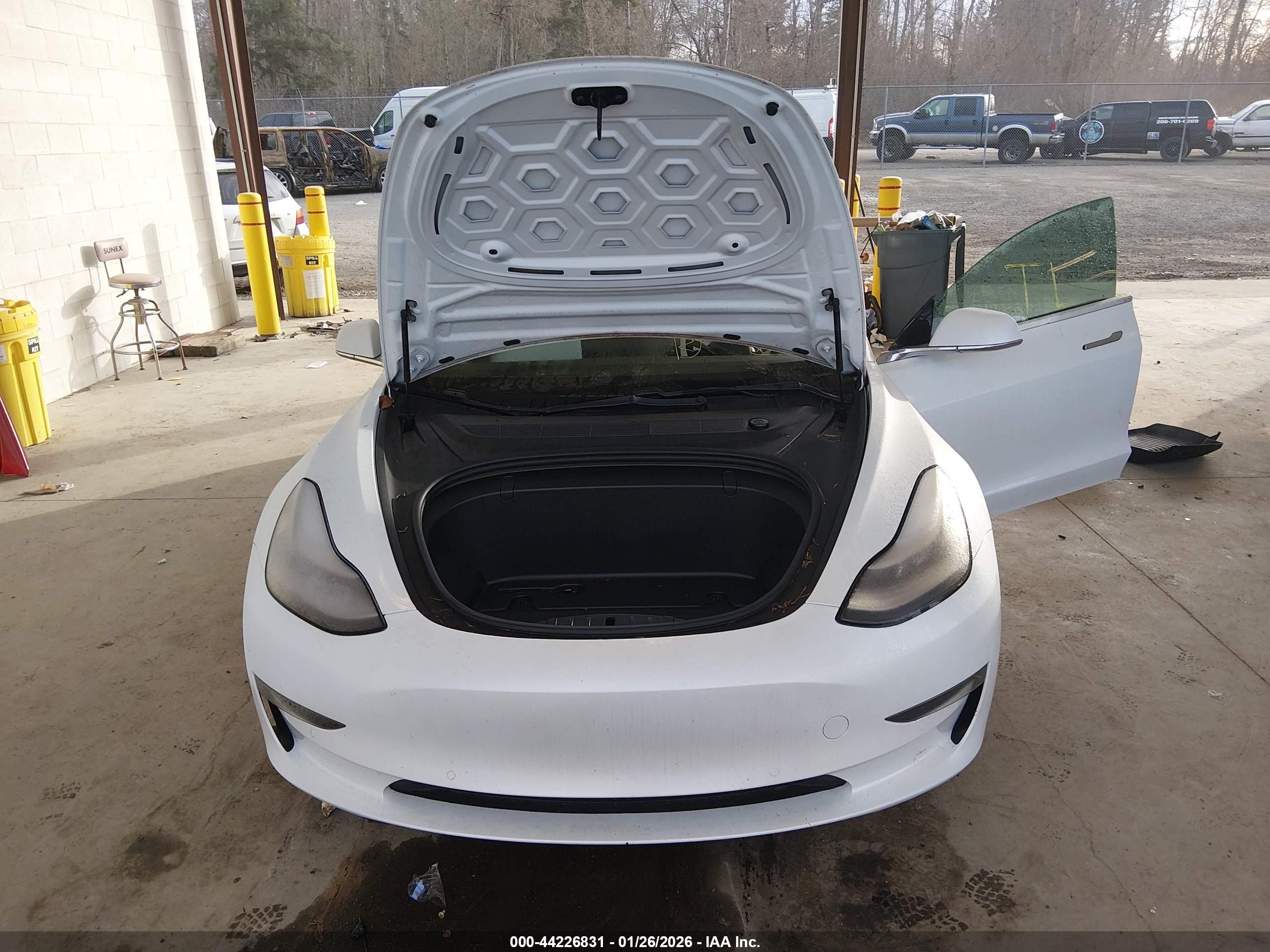 TESLA MODEL image 10