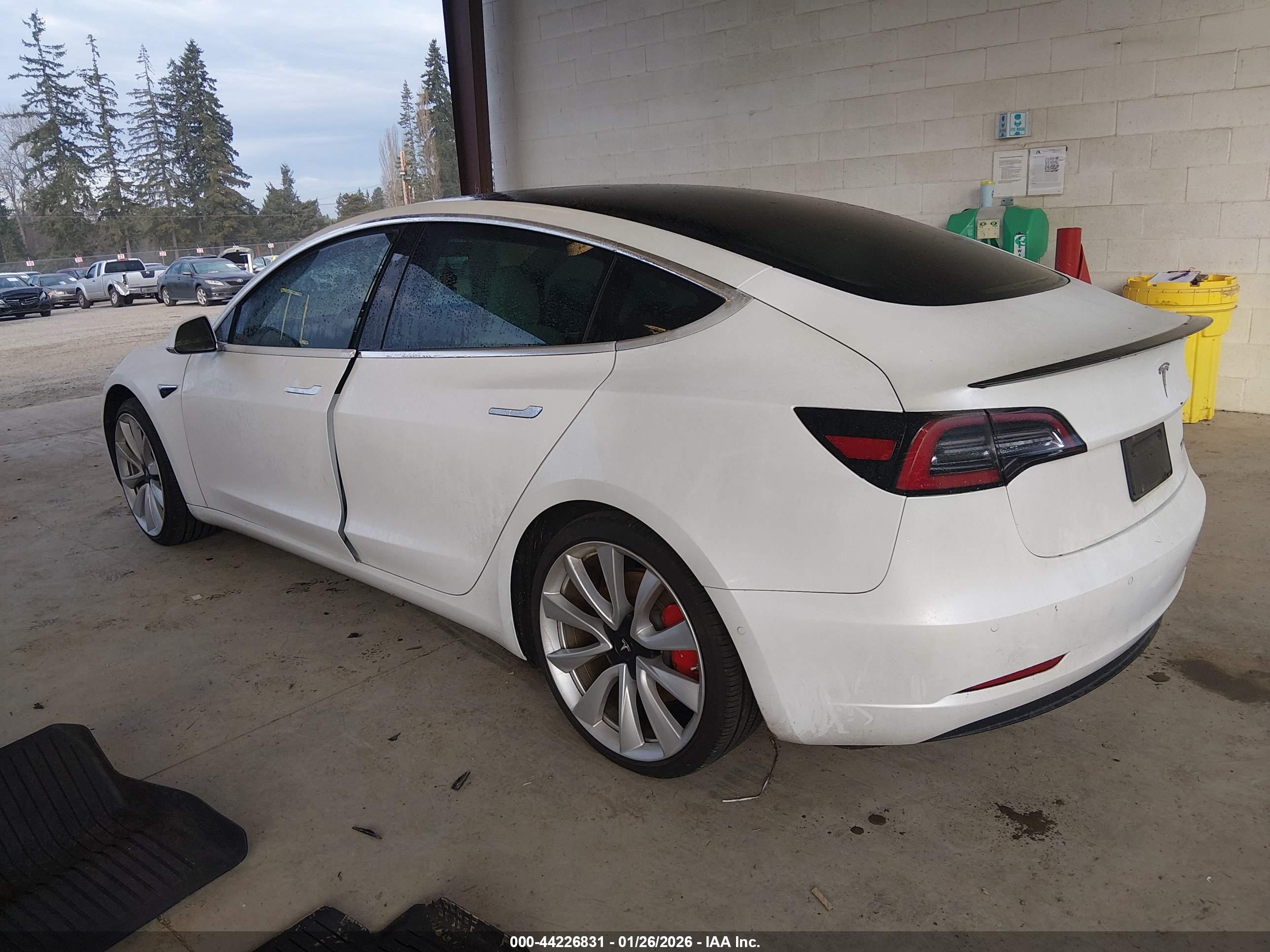 TESLA MODEL image 3