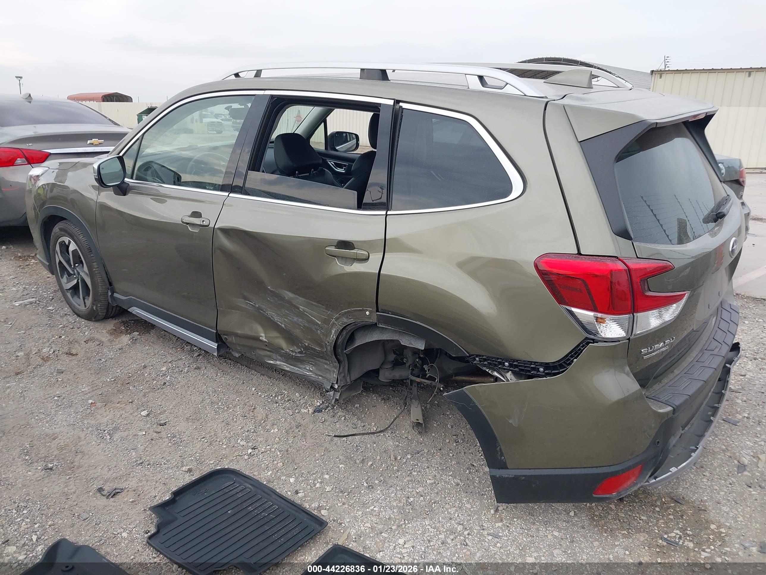 SUBARU FORESTER image 3