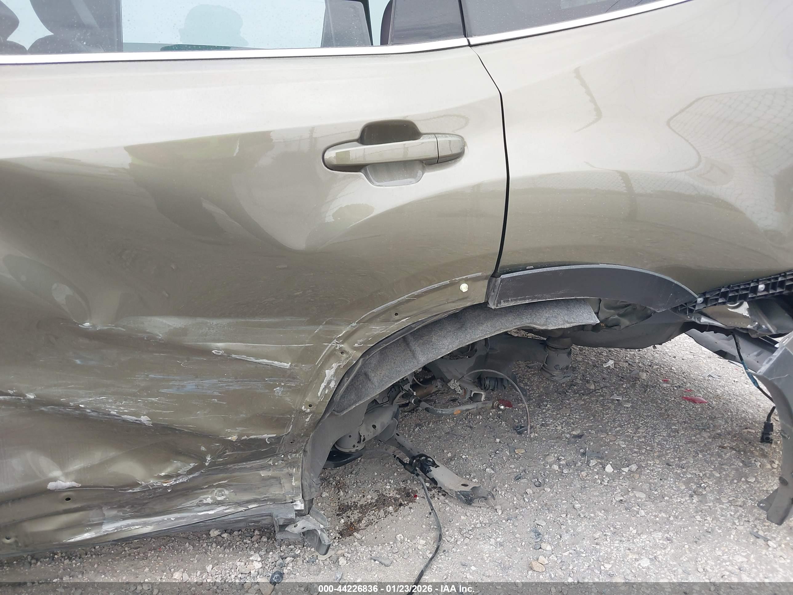 SUBARU FORESTER image 6