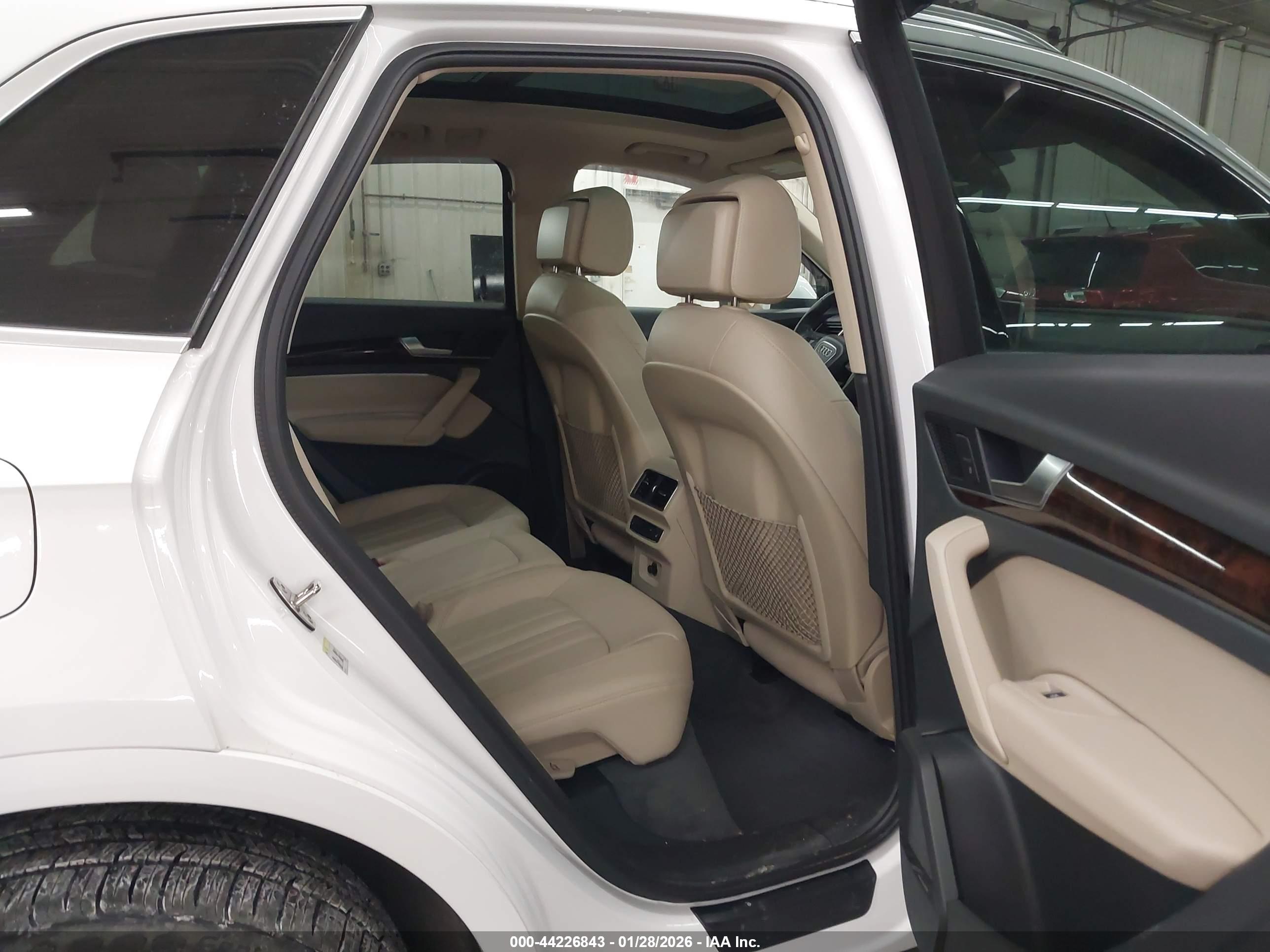 AUDI Q5 image 8