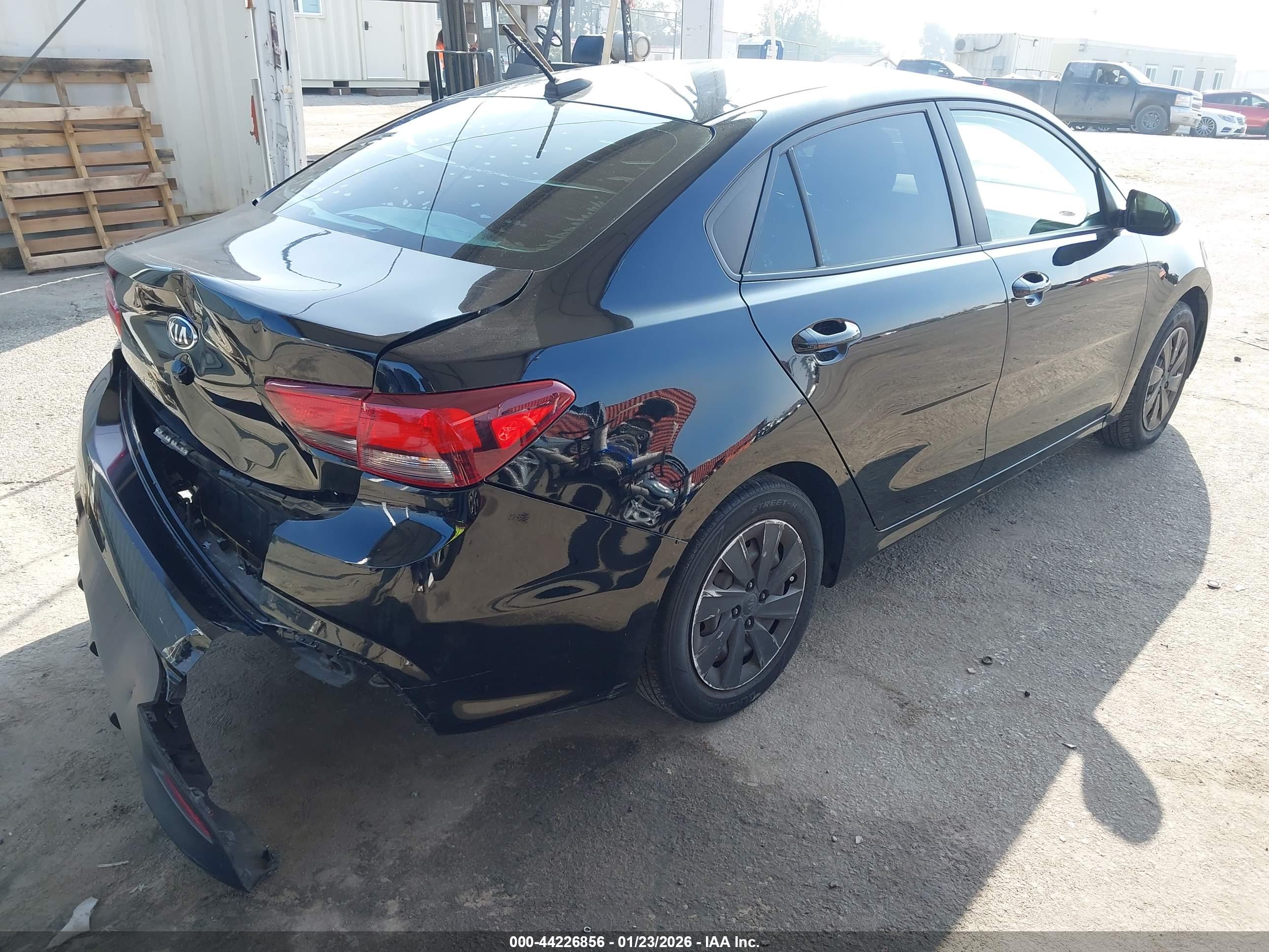 KIA RIO image 4