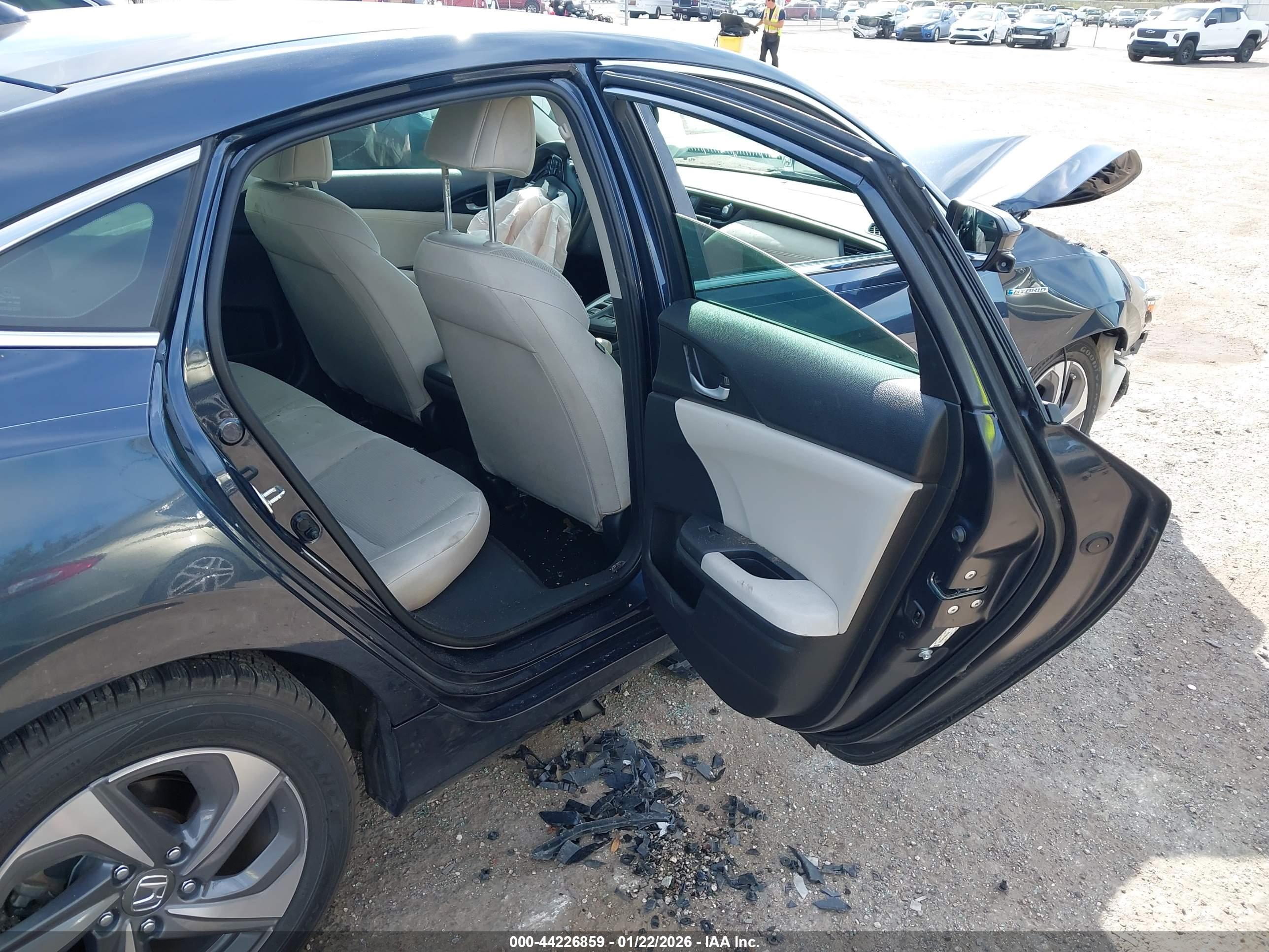 HONDA INSIGHT image 8
