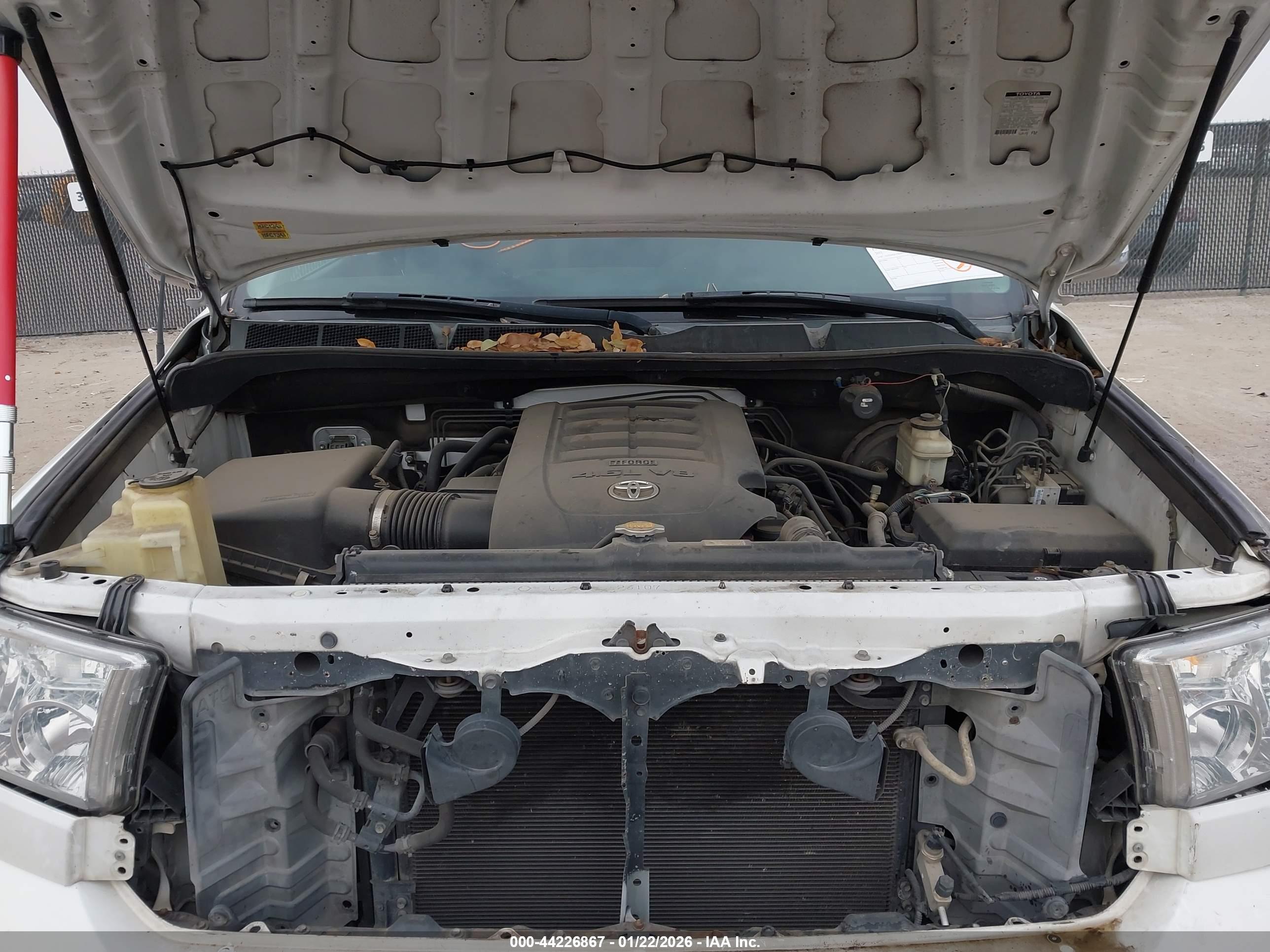TOYOTA TUNDRA image 10