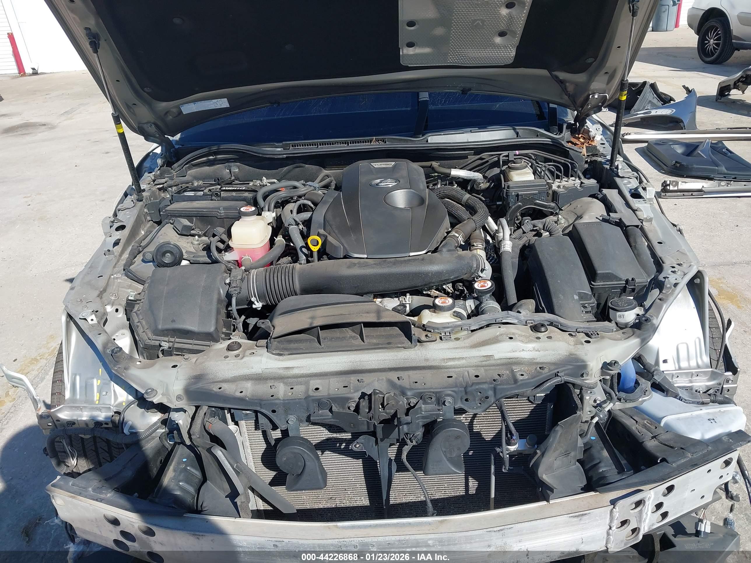 LEXUS IS image 10