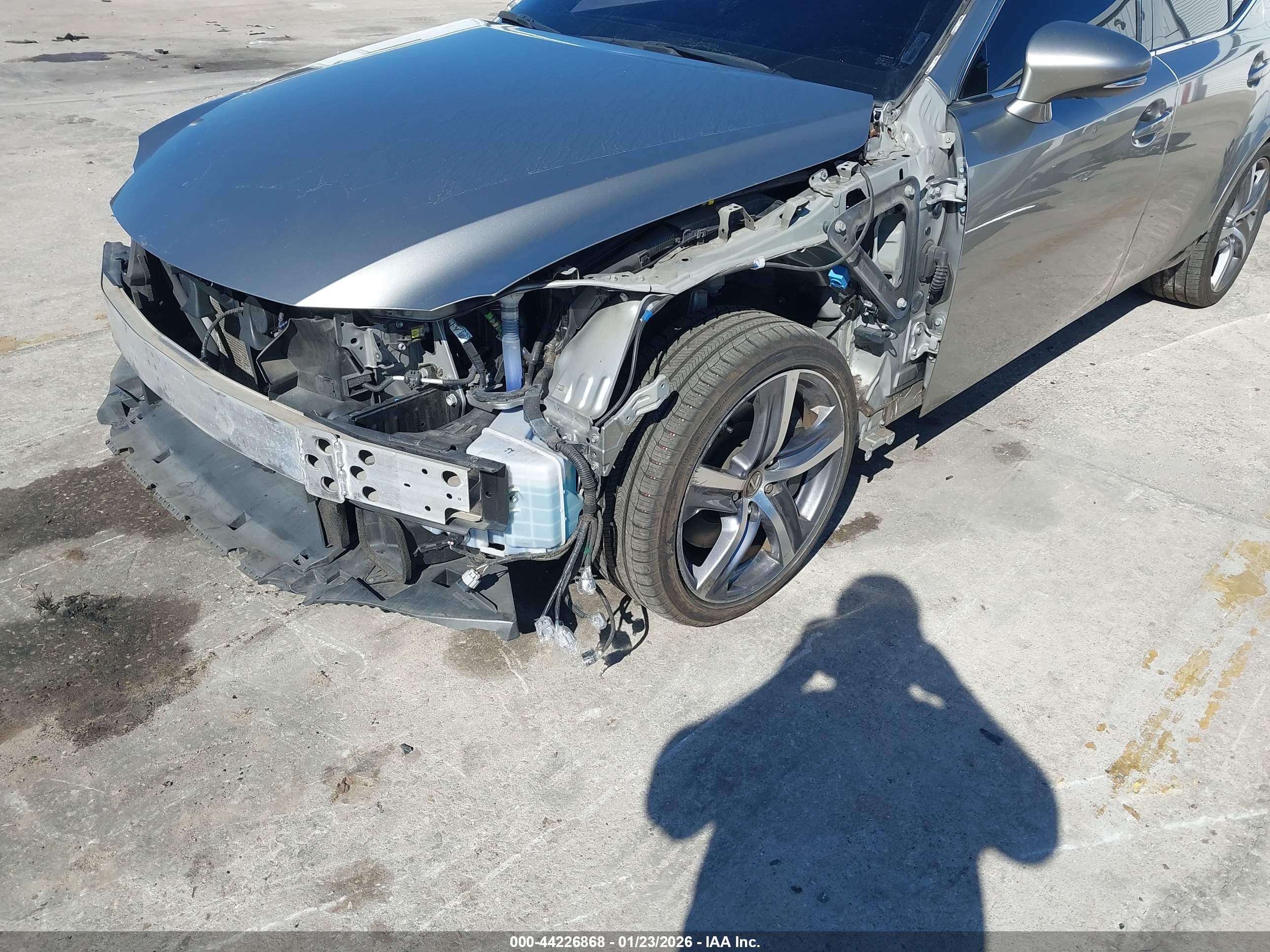 LEXUS IS image 6