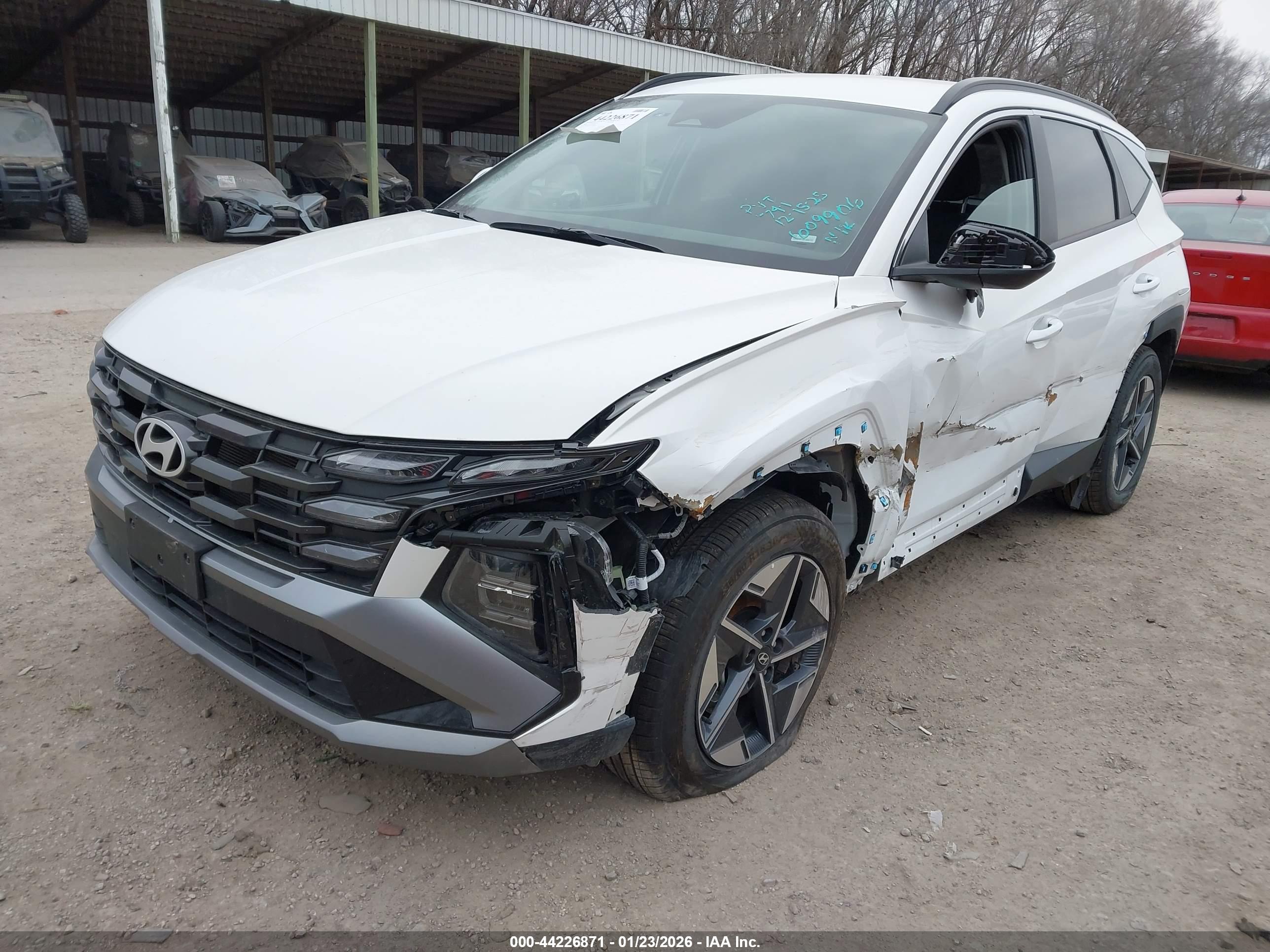 HYUNDAI TUCSON image 6