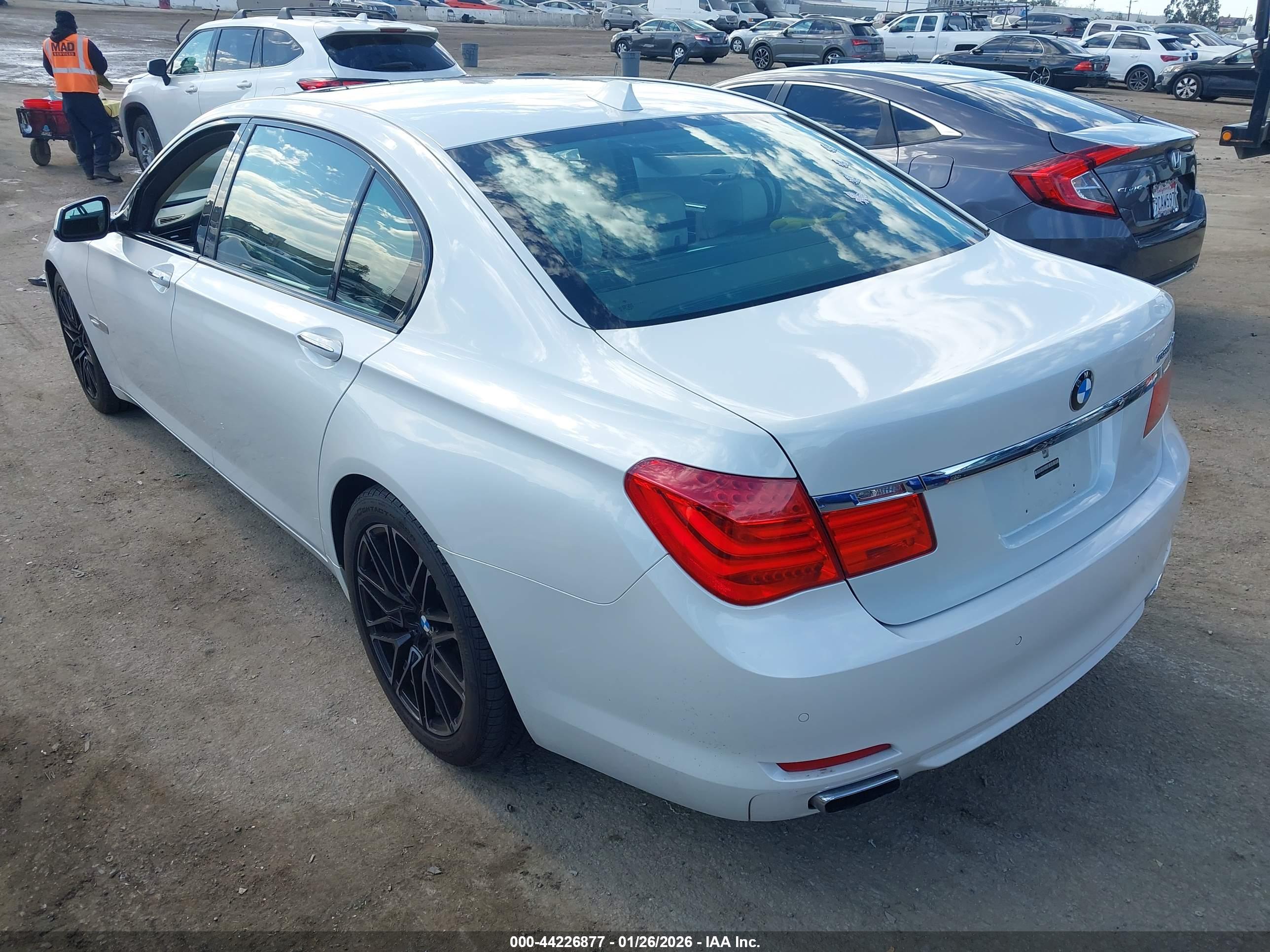 BMW 750LI image 3