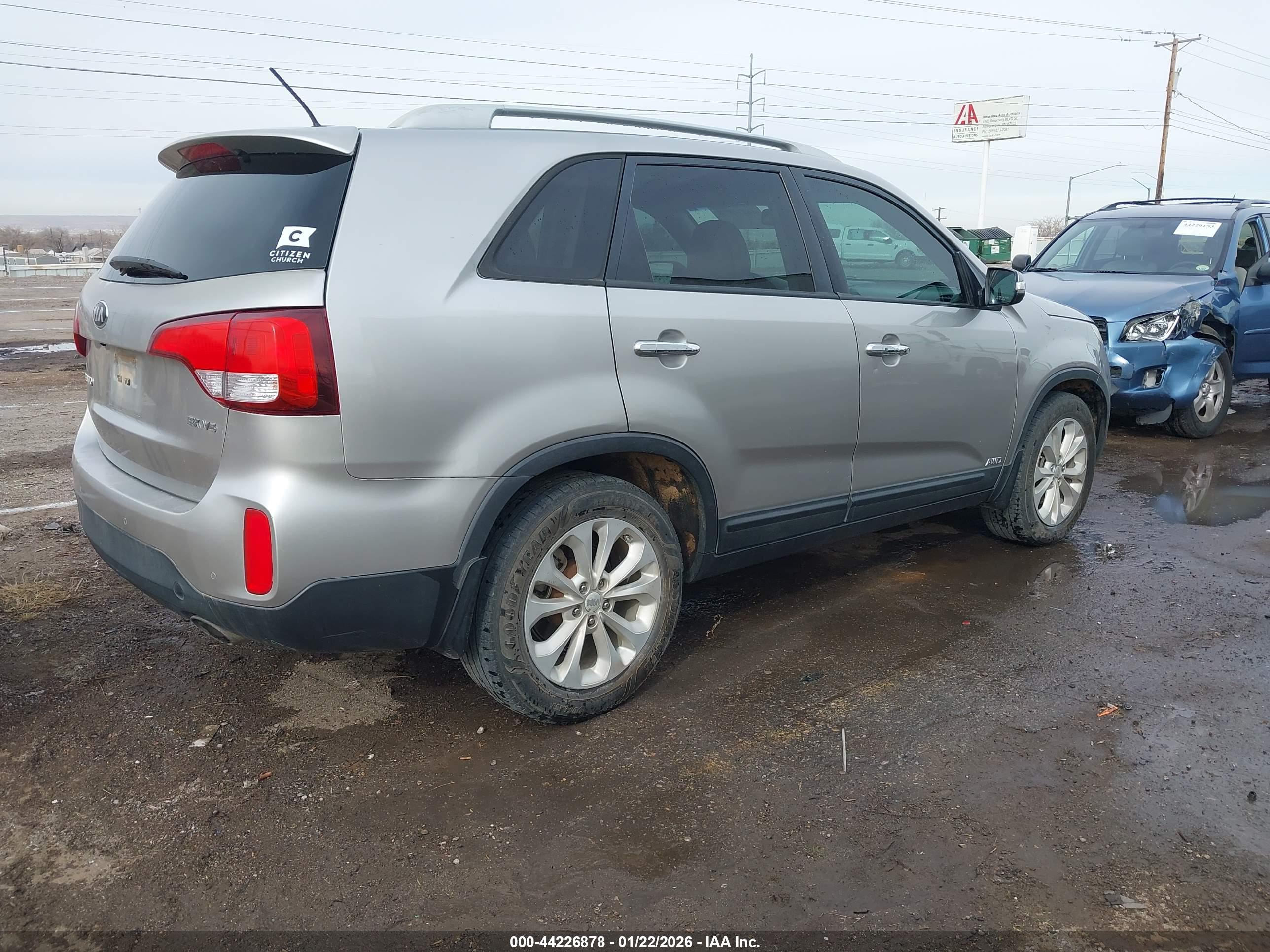 KIA SORENTO image 4