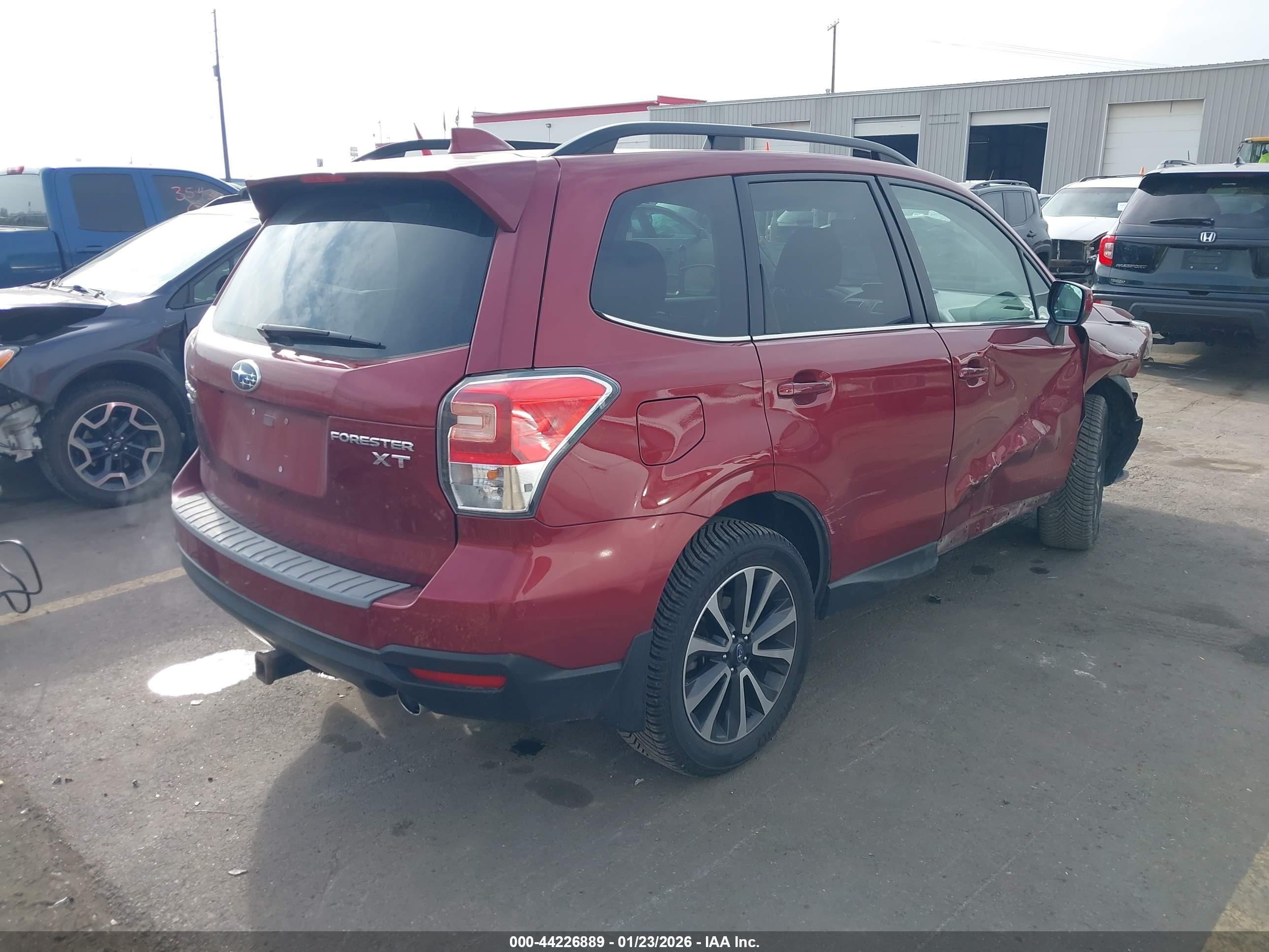 SUBARU FORESTER image 4