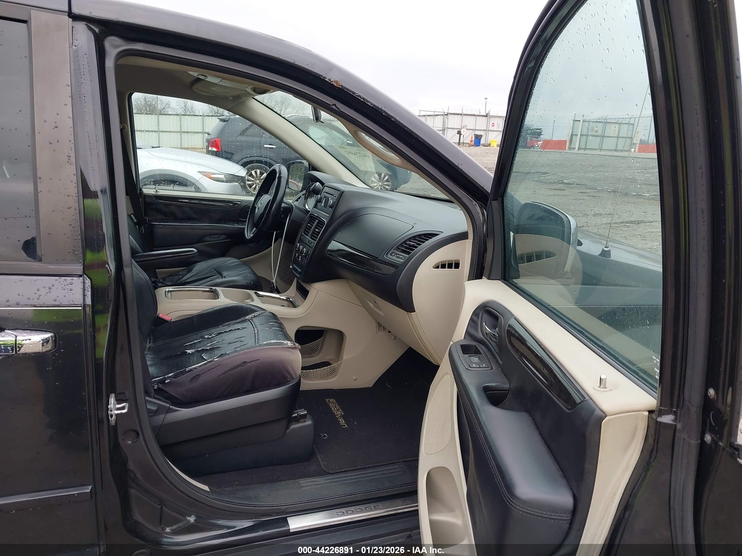 DODGE GRAND image 5