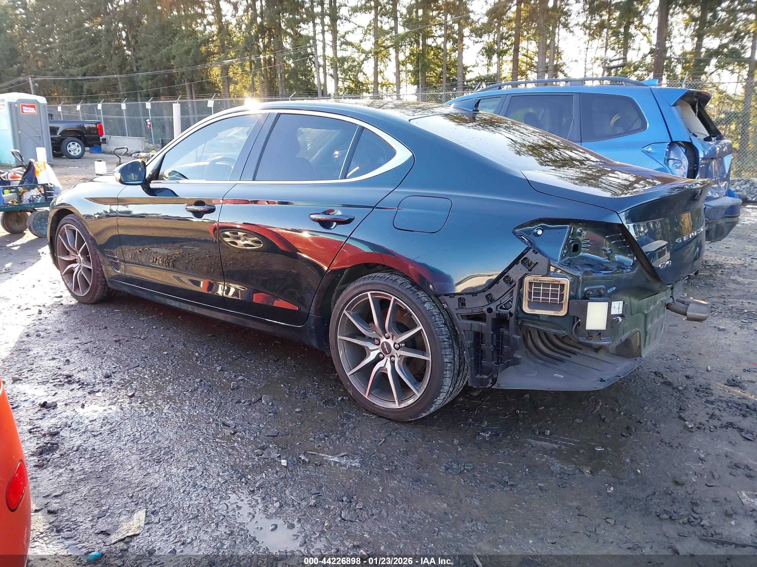 GENESIS G70 image 3
