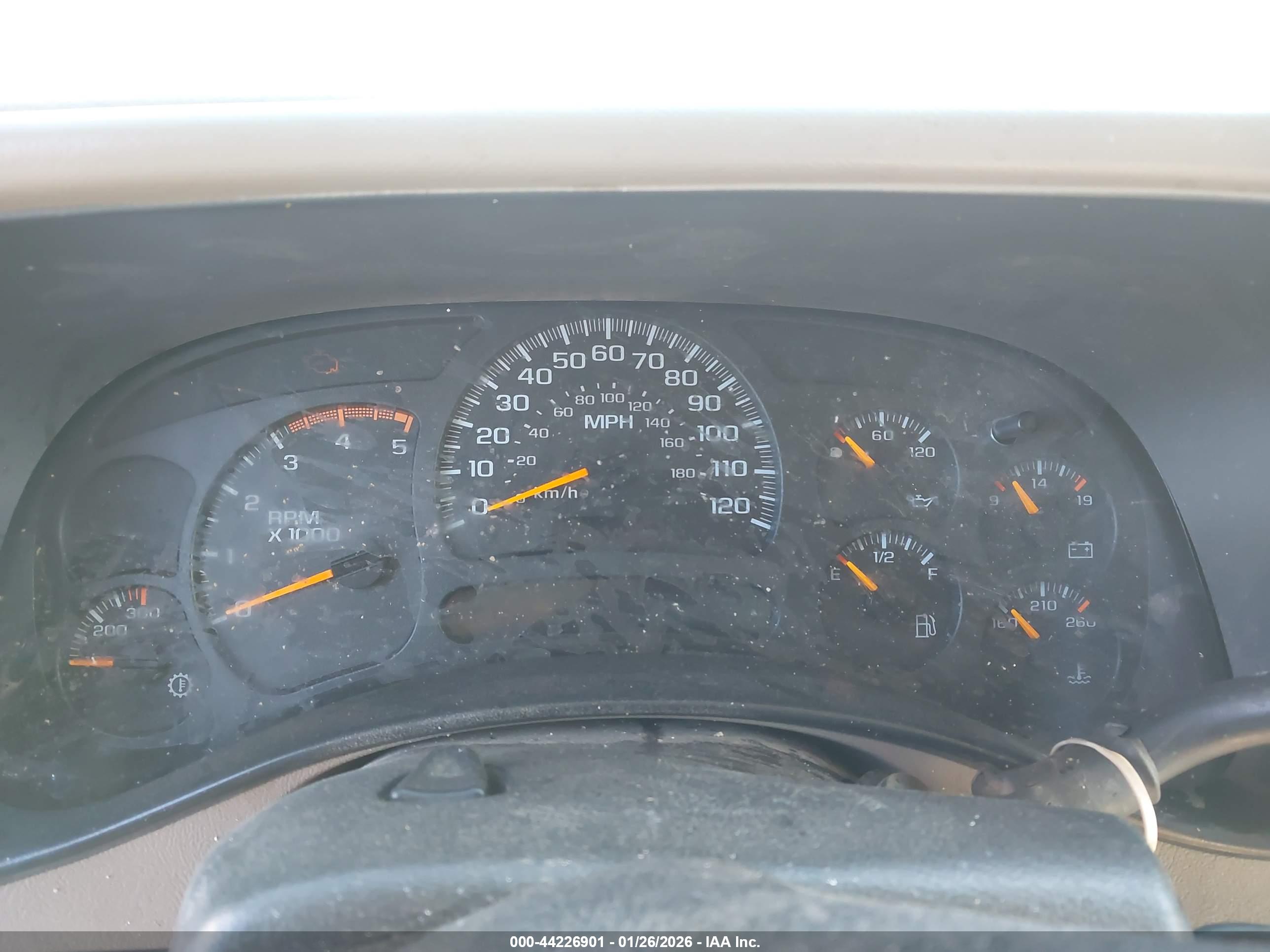 CHEVROLET SILVERADO image 7
