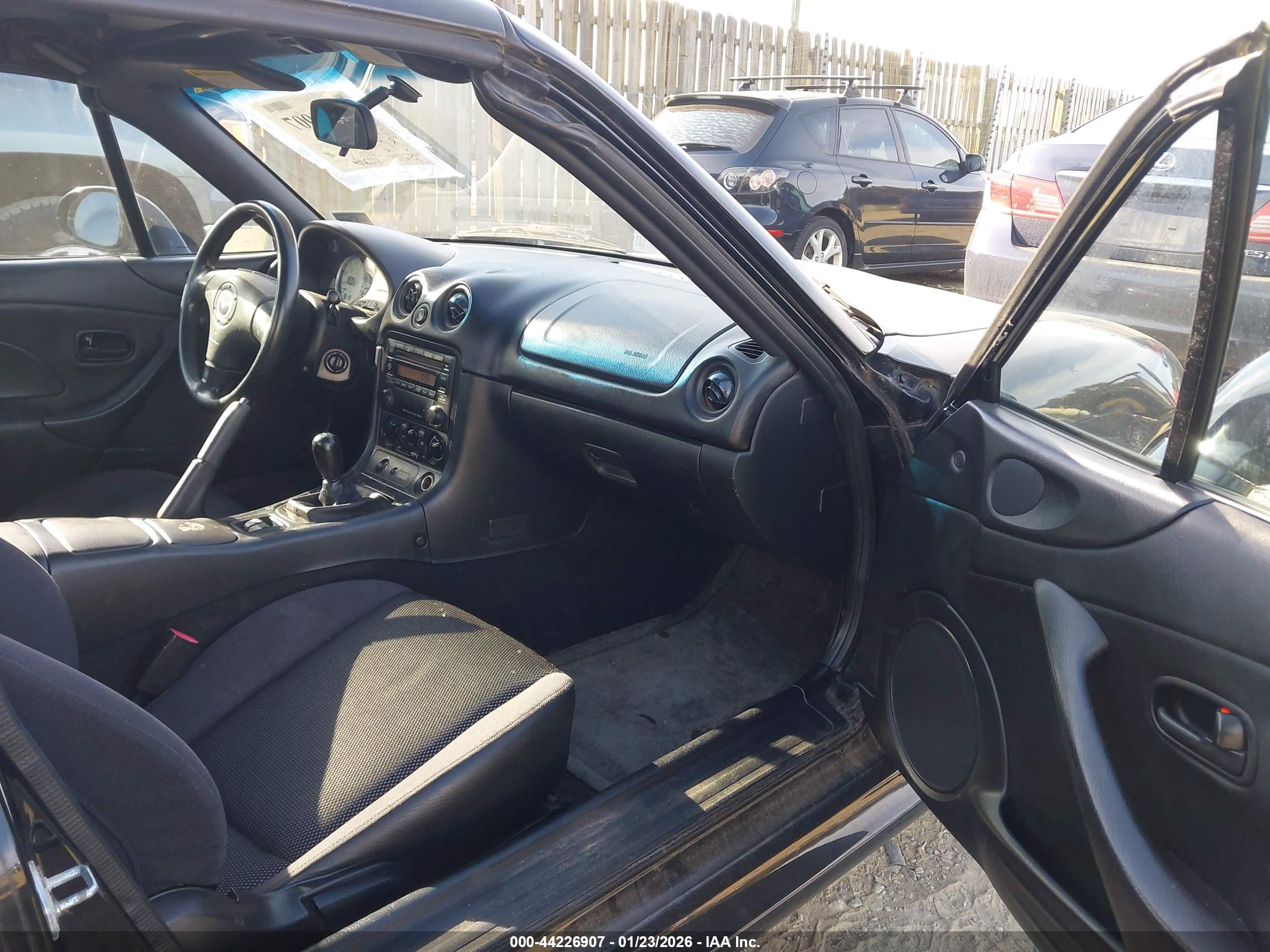 MAZDA MX-5 image 5