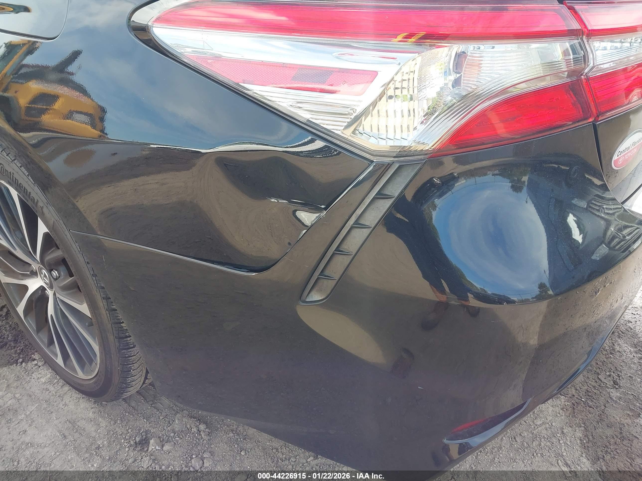 TOYOTA CAMRY image 6