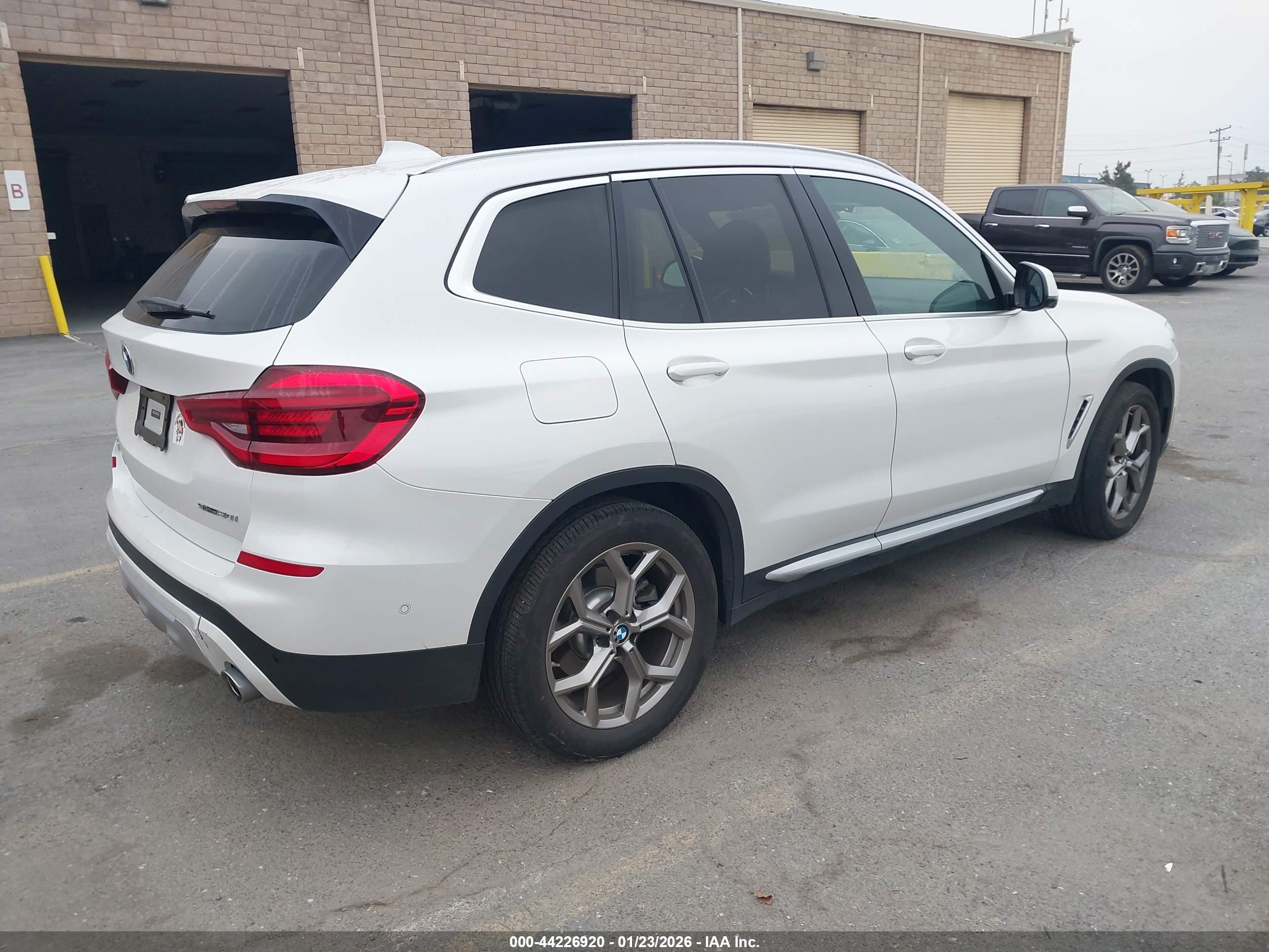 BMW X3 image 4